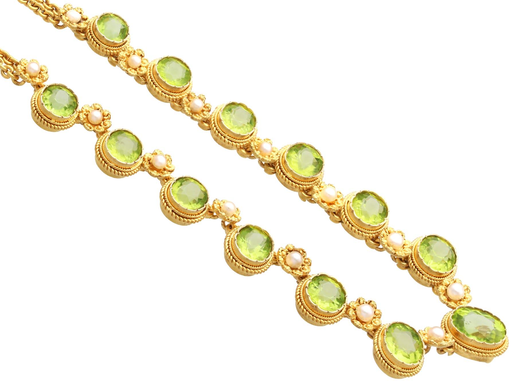 Women's or Men's Antique 14.50 Carat Peridot and Pearl, 18k Yellow Gold Necklace Circa 1900 For Sale
