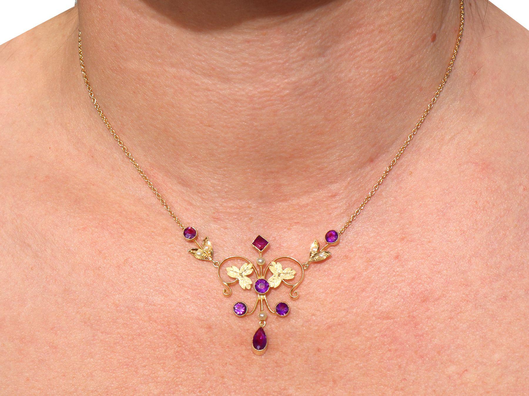 Antique 1.45 Carat Amethyst and Seed Pearl Yellow Gold Necklace In Excellent Condition For Sale In Jesmond, Newcastle Upon Tyne