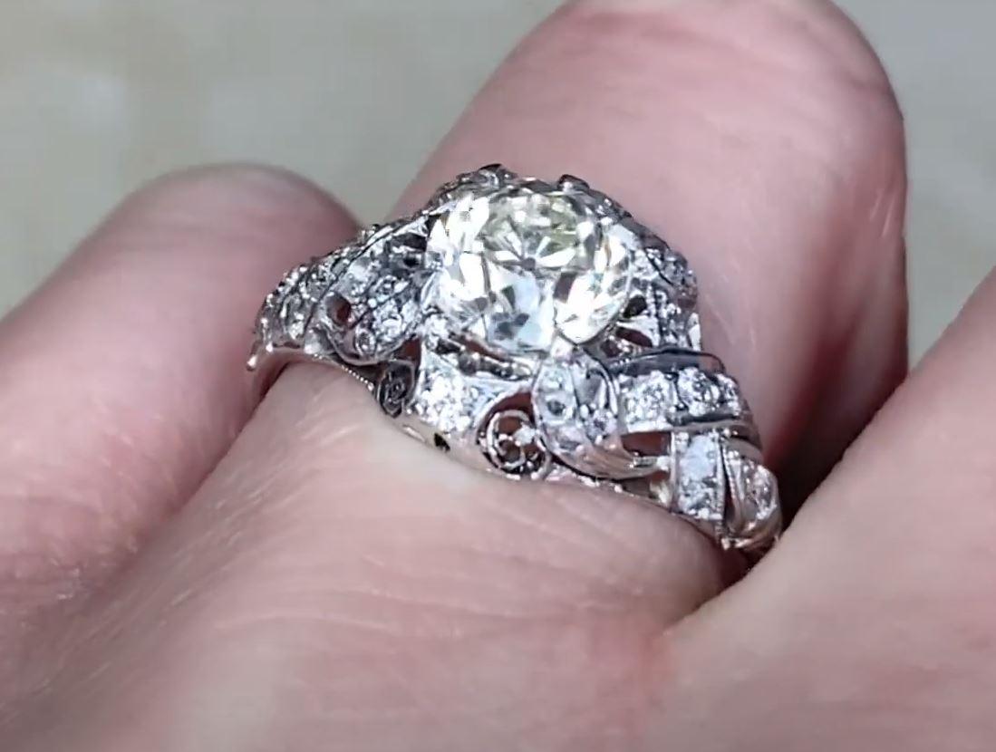 Antique 1.48 Carat Old European Cut Diamond Engagement Ring, Platinum In Excellent Condition For Sale In New York, NY