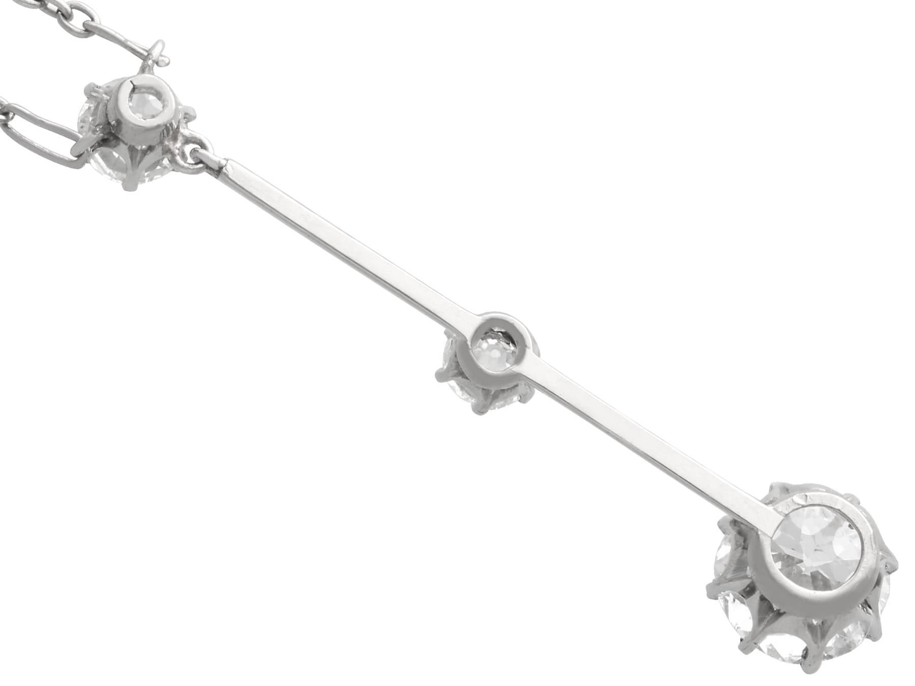 Collier pendentif ancien en or blanc 18 carats et diamants de 1,49 carat, c. 1930 en vente 1