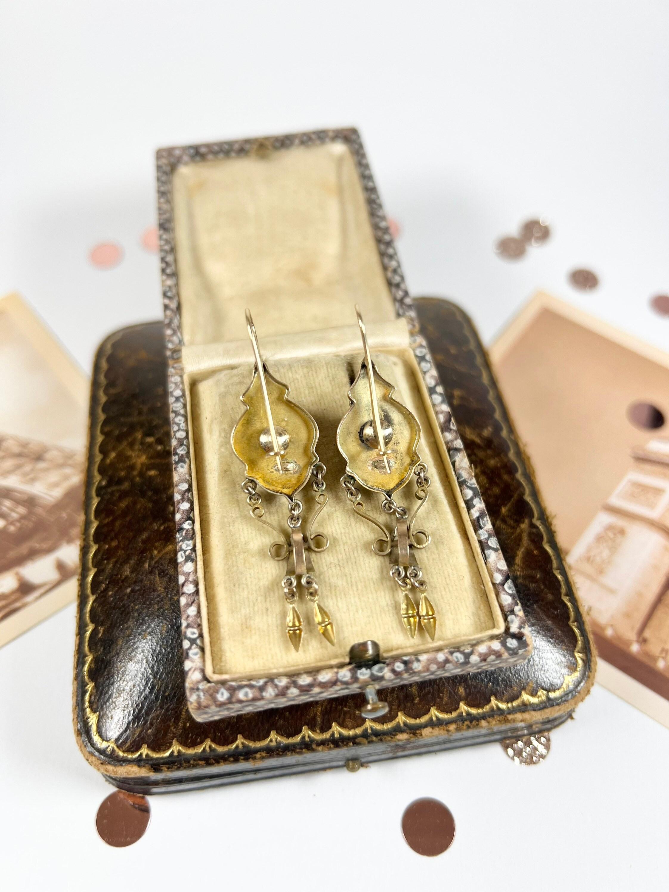 Antike Edwardianische geschnitzte Sardonyx-Kamee-Ohrringe aus 14 Karat Gold für Damen oder Herren im Angebot