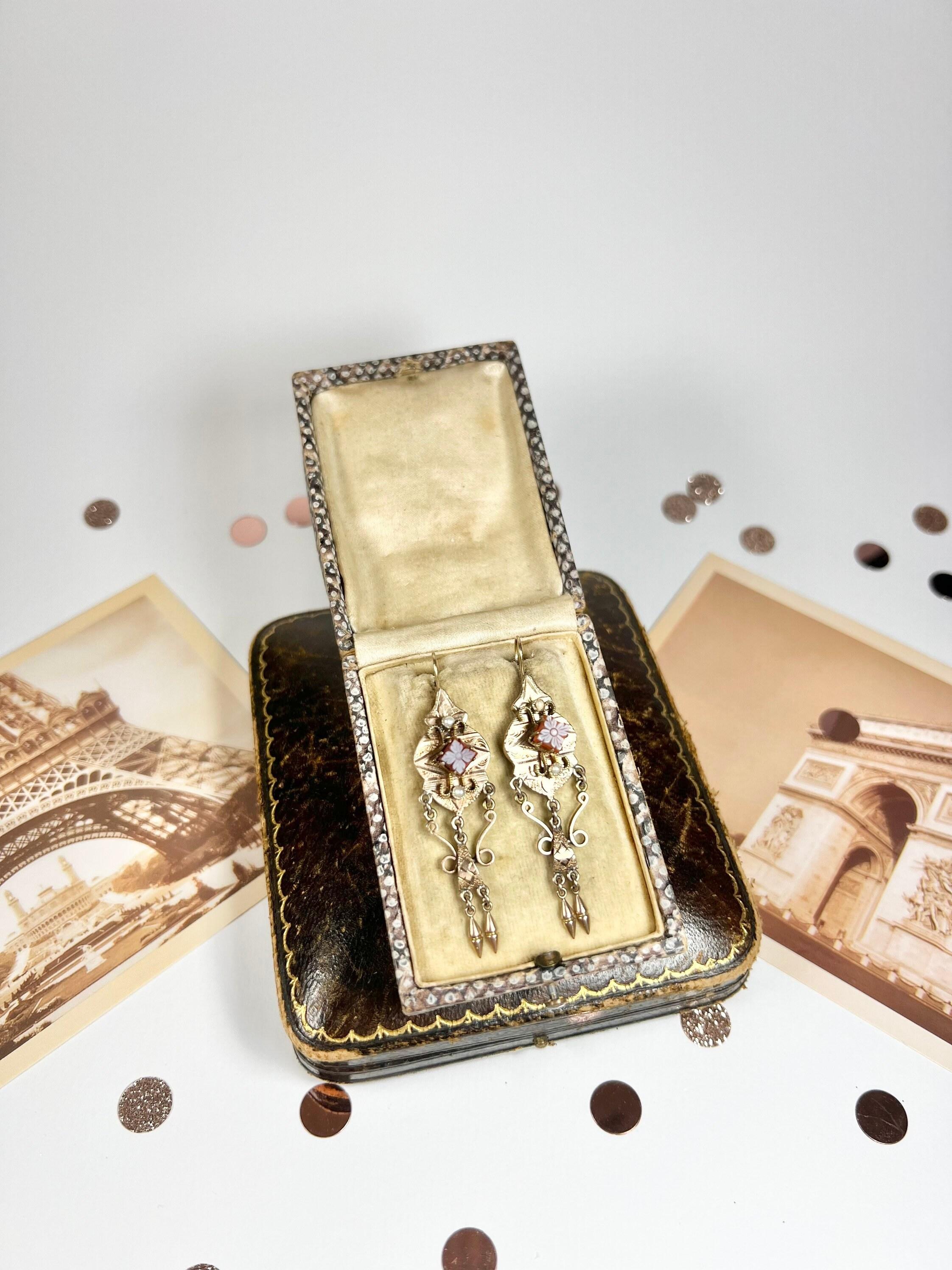 Antique 14ct Gold Edwardian Carved Sardonyx Cameo Earrings For Sale 2