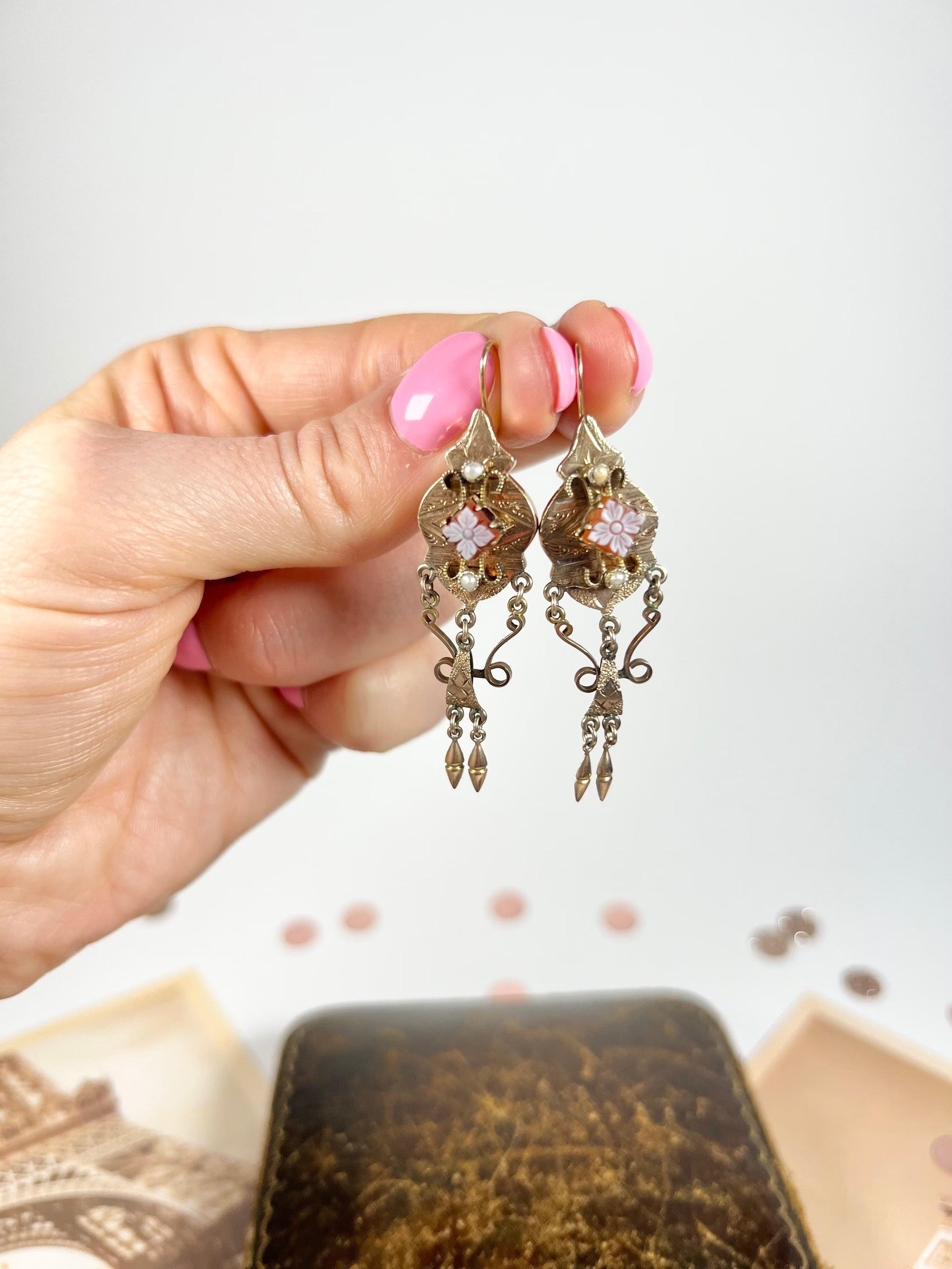 Antique 14ct Gold Edwardian Carved Sardonyx Cameo Earrings For Sale 5