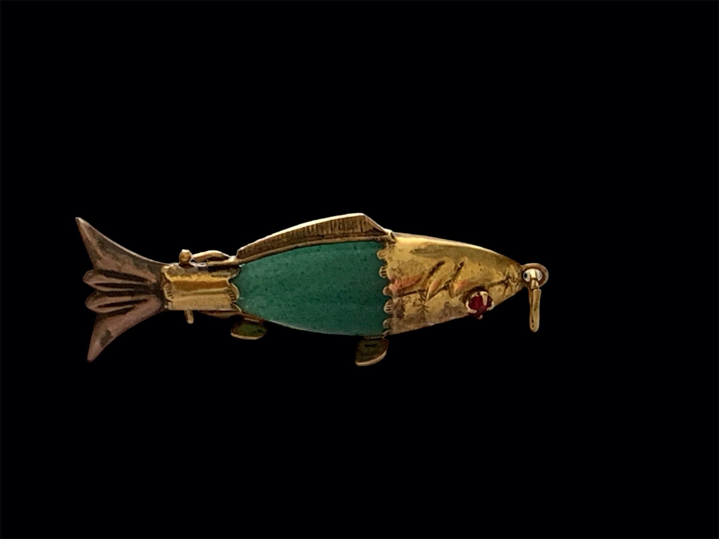 Antique 14ct Gold Novelty Fish Pendant For Sale 6