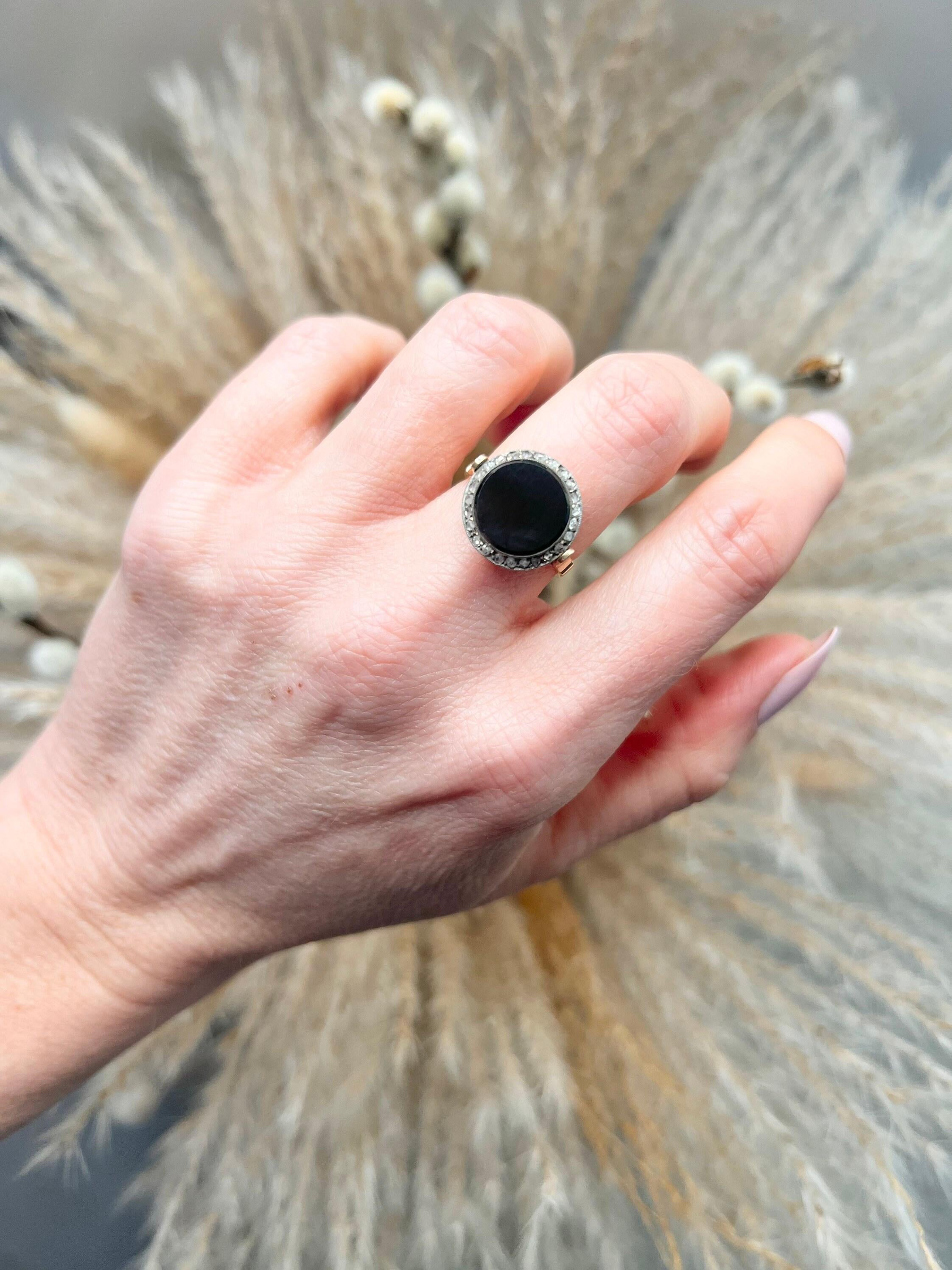 Antique 14ct Gold Onyx and Diamond Ring For Sale 4
