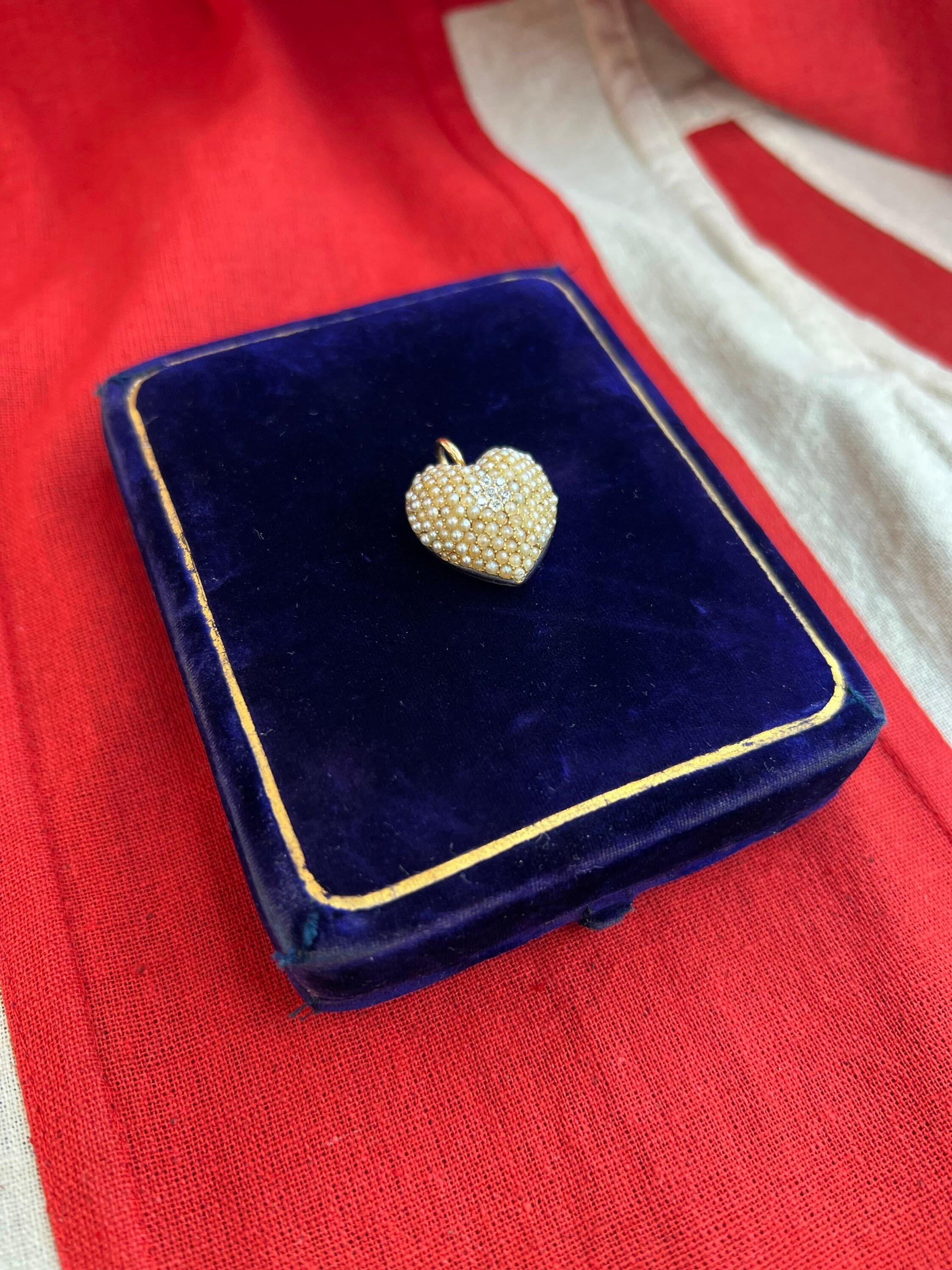 Pendentif cœur ancien en or 14 carats, perles et diamants Unisexe en vente
