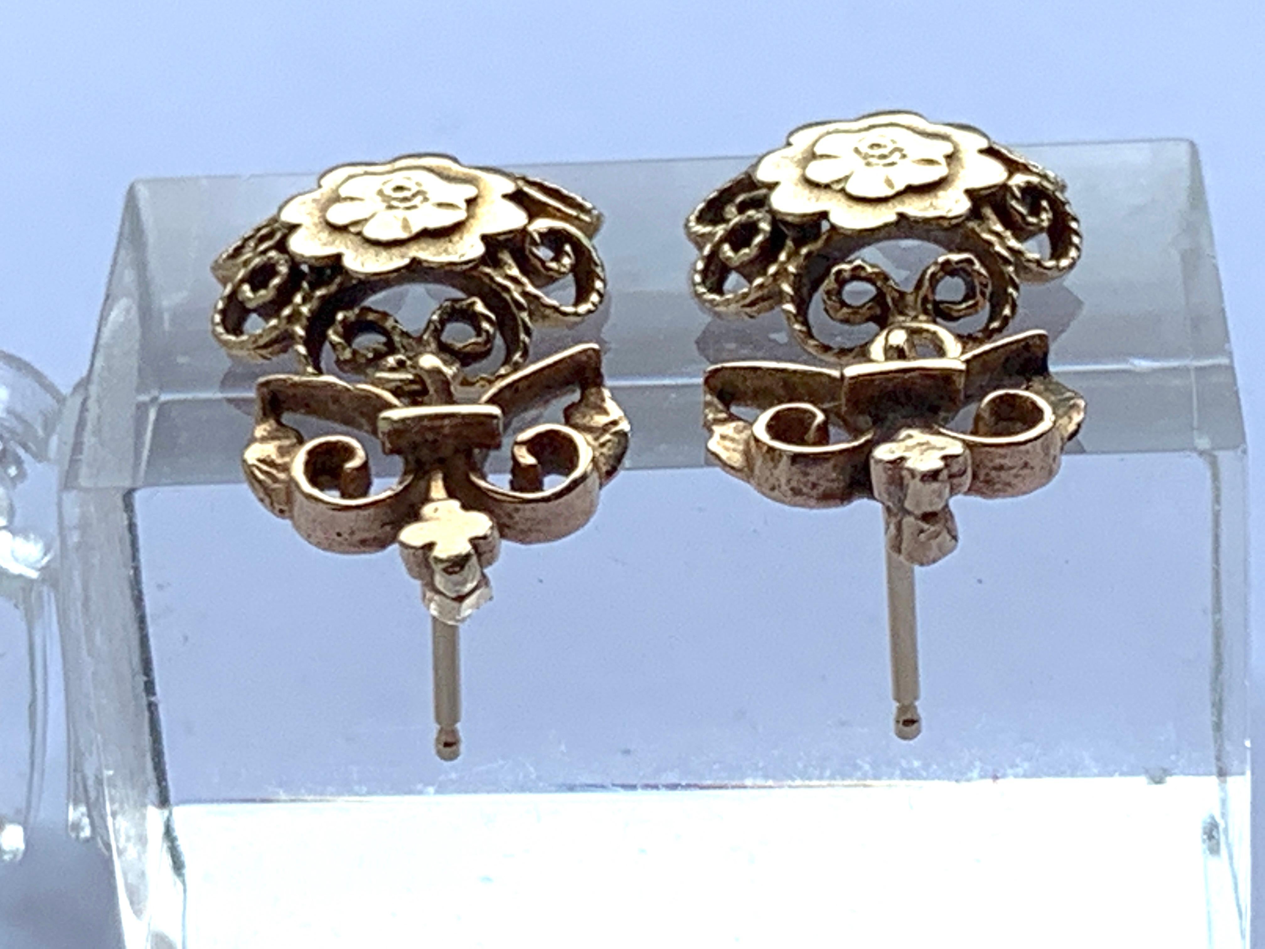 Antique Gold Earrings For Sale 1