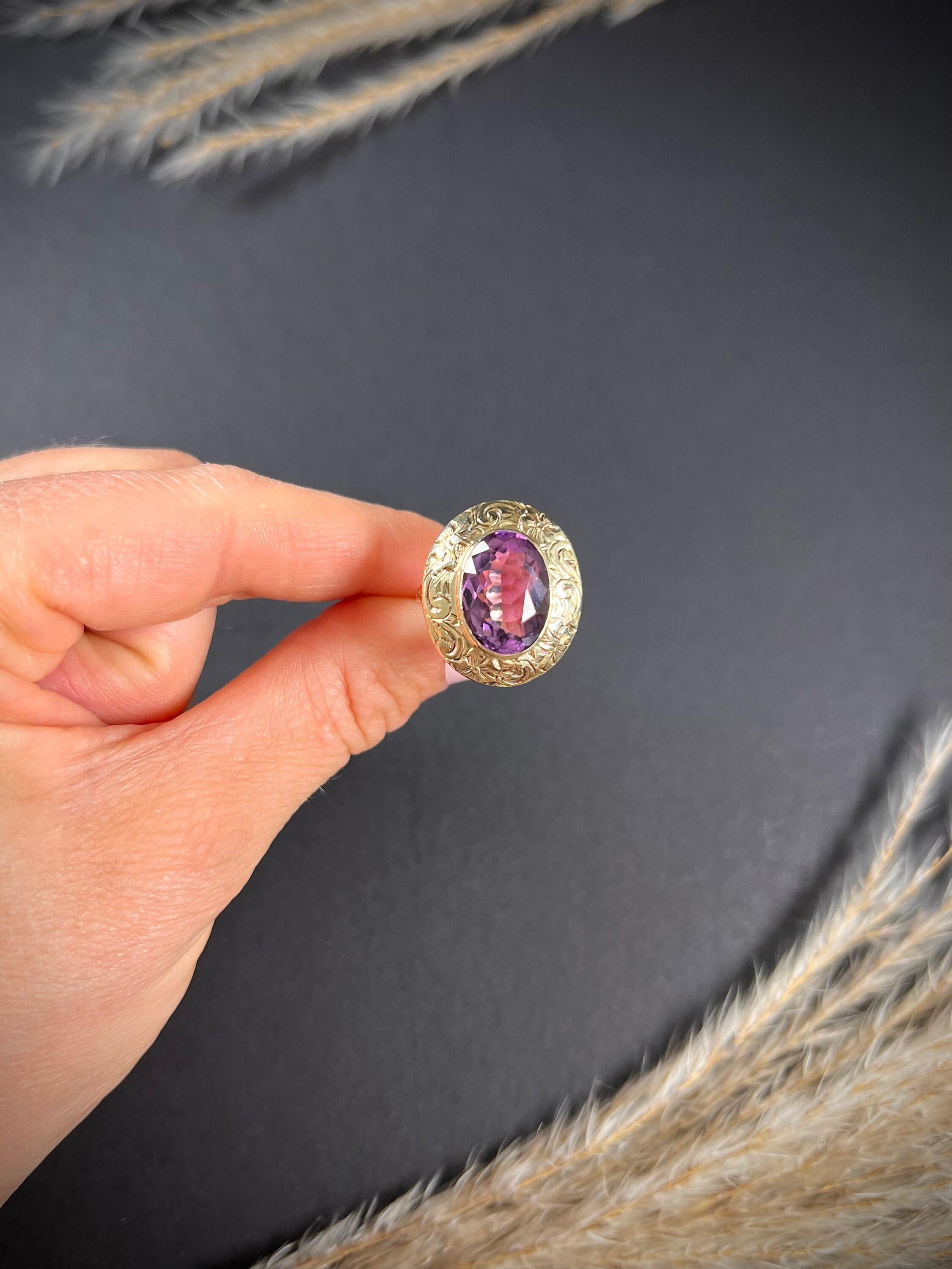 Antique 14ct Gold Victorian Oval Faceted Amethyst Ring In Good Condition For Sale In Brighton, GB