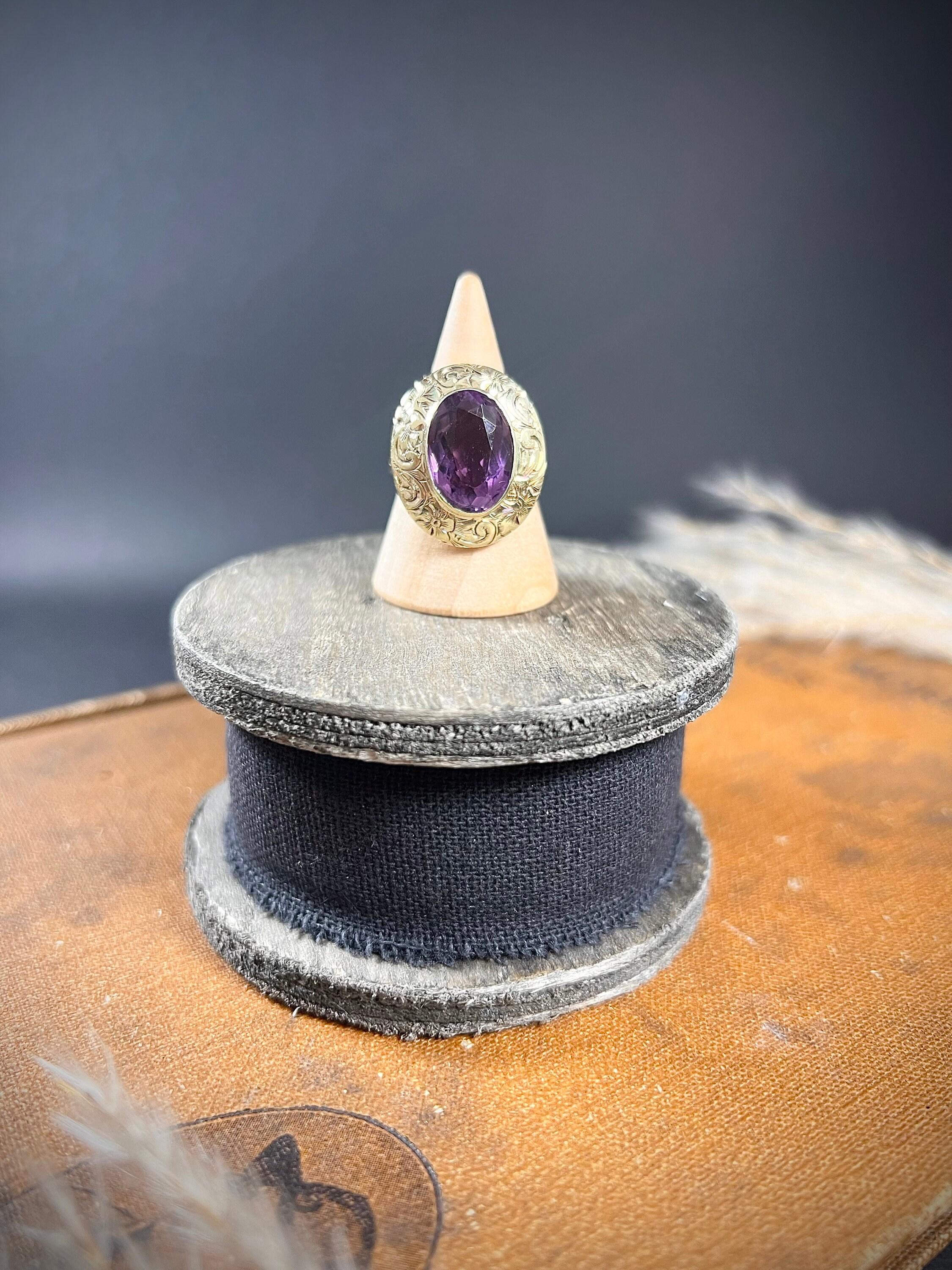 Antique 14ct Gold Victorian Oval Faceted Amethyst Ring For Sale 2