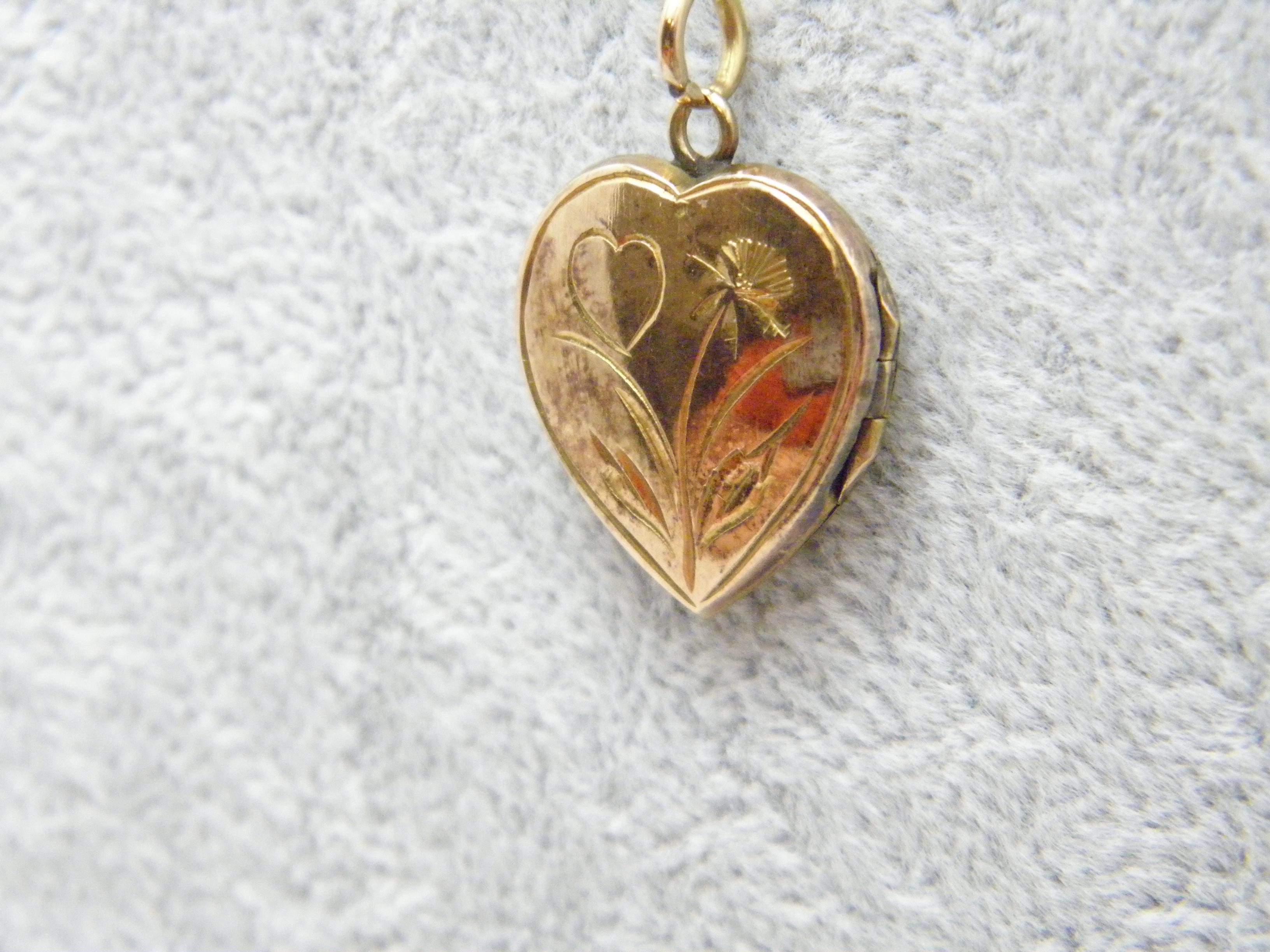 Antique 14ct Rose Gold Heart Locket Pendant Necklace Curb Chain 585 375 18 Inch In Good Condition For Sale In Camelford, GB