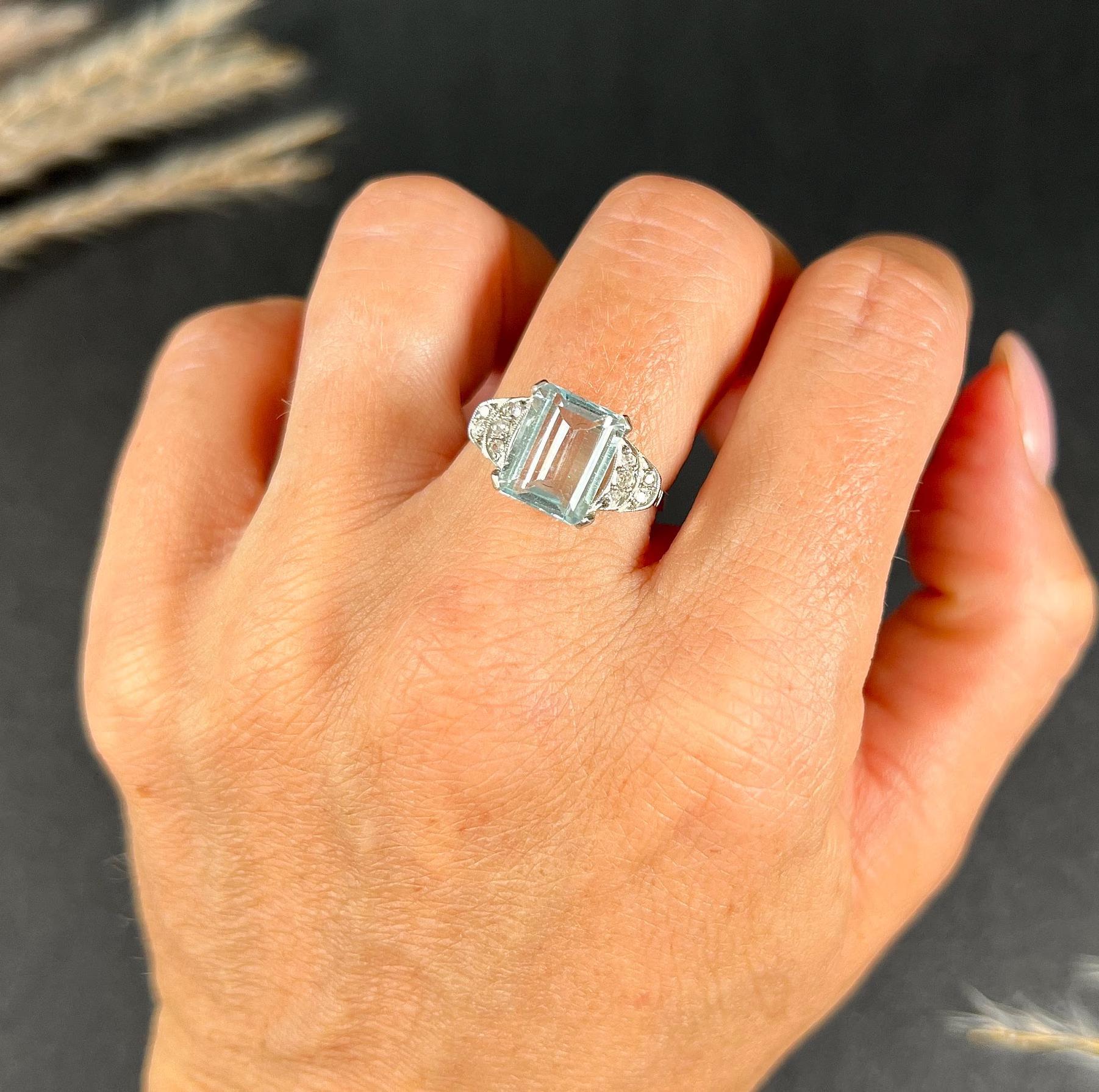 Antique 14ct White Gold, 1920s Art Deco Emerald Cut Aquamarine & Diamond Ring For Sale 6