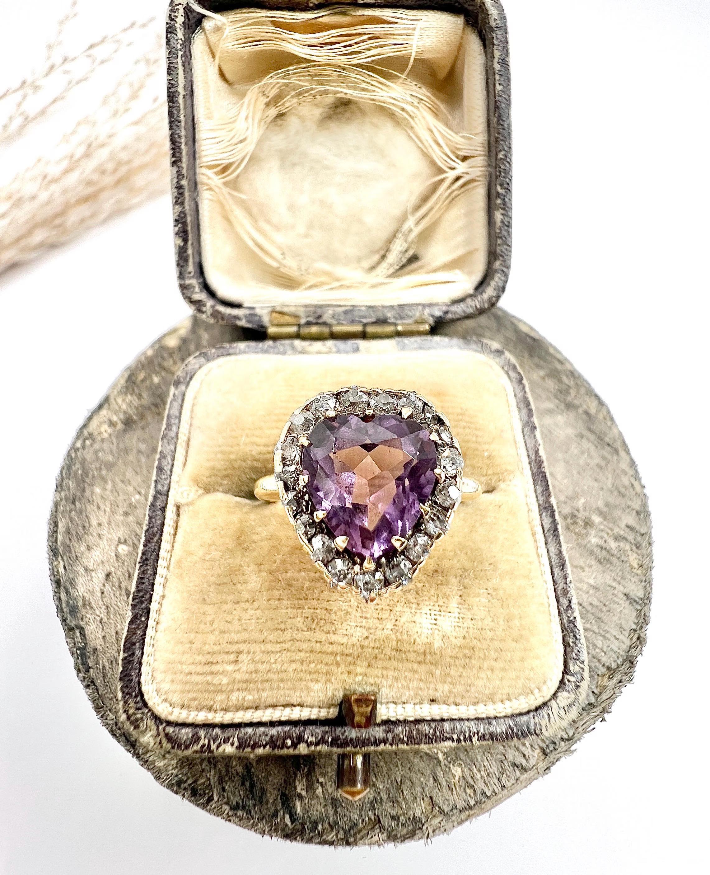 Bague édouardienne ancienne en or jaune 14 carats, améthyste en forme de cœur et grappe de diamants en vente 1