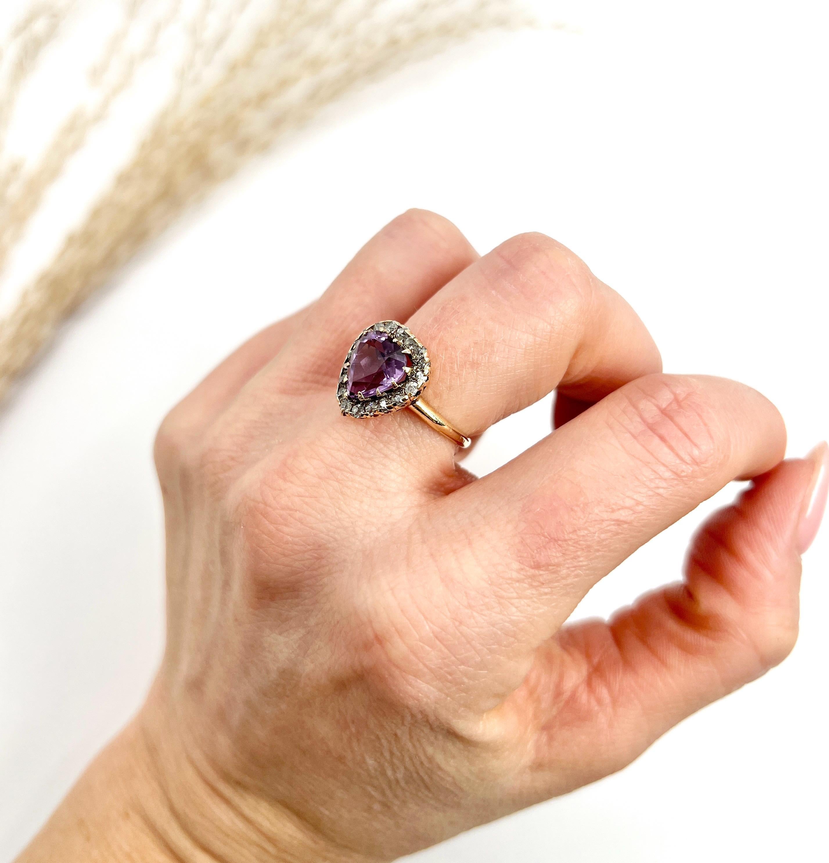 Bague édouardienne ancienne en or jaune 14 carats, améthyste en forme de cœur et grappe de diamants en vente 2