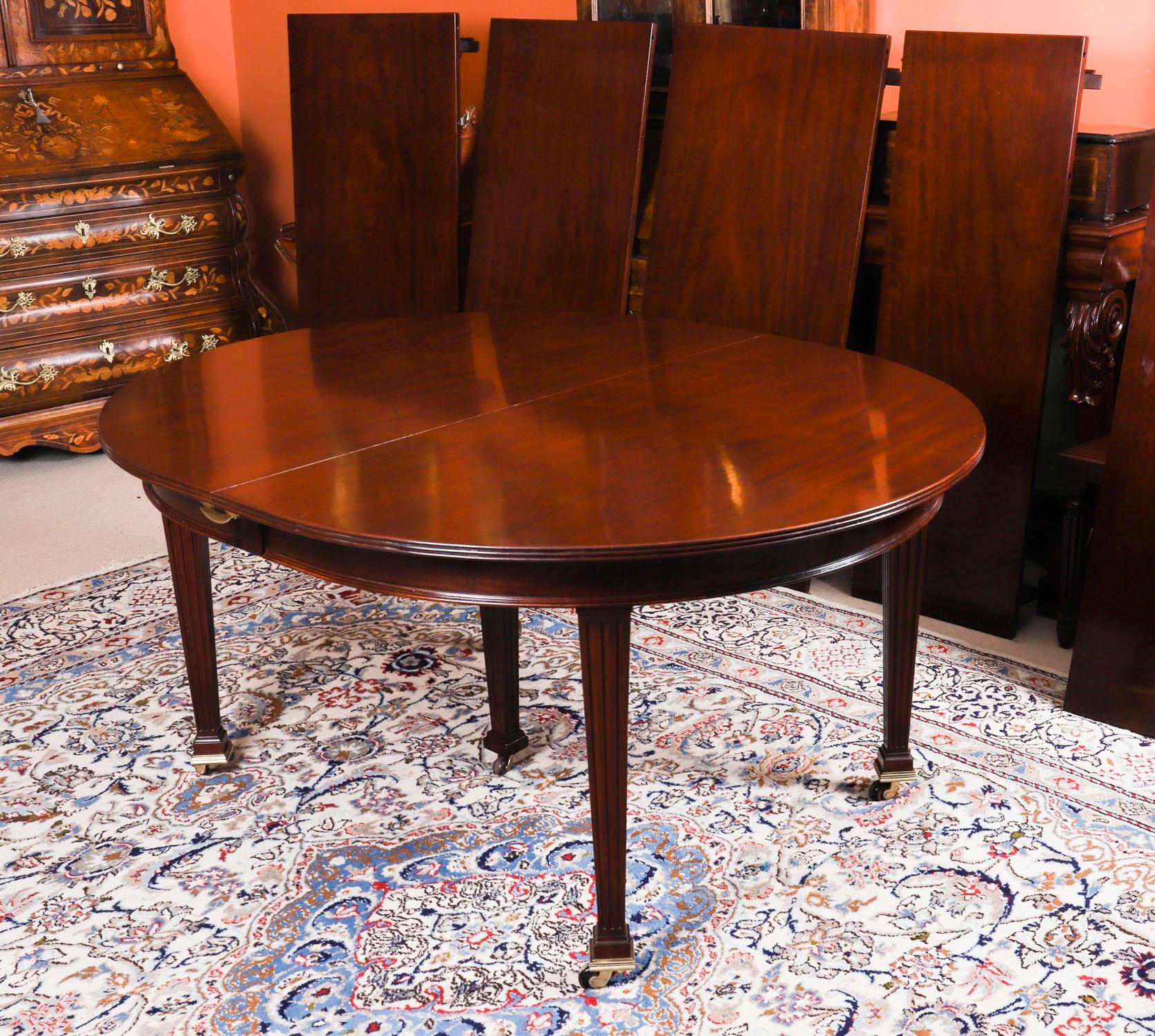 Antique 14ft Flame Mahogany Extending Dining Table 19th C & 14 Chairs For Sale 4