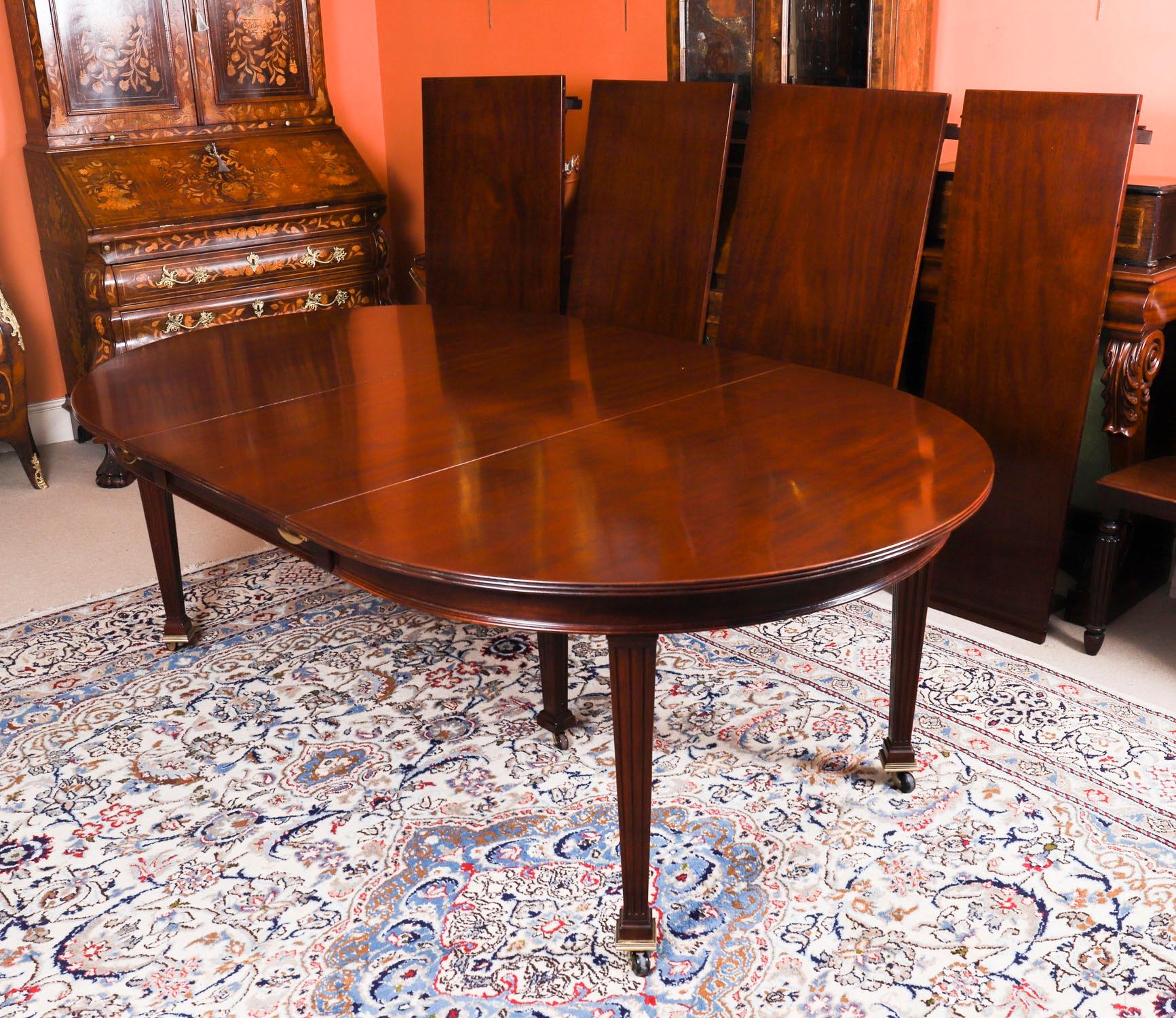 Antique 14ft Flame Mahogany Extending Dining Table 19th C & 14 Chairs For Sale 3