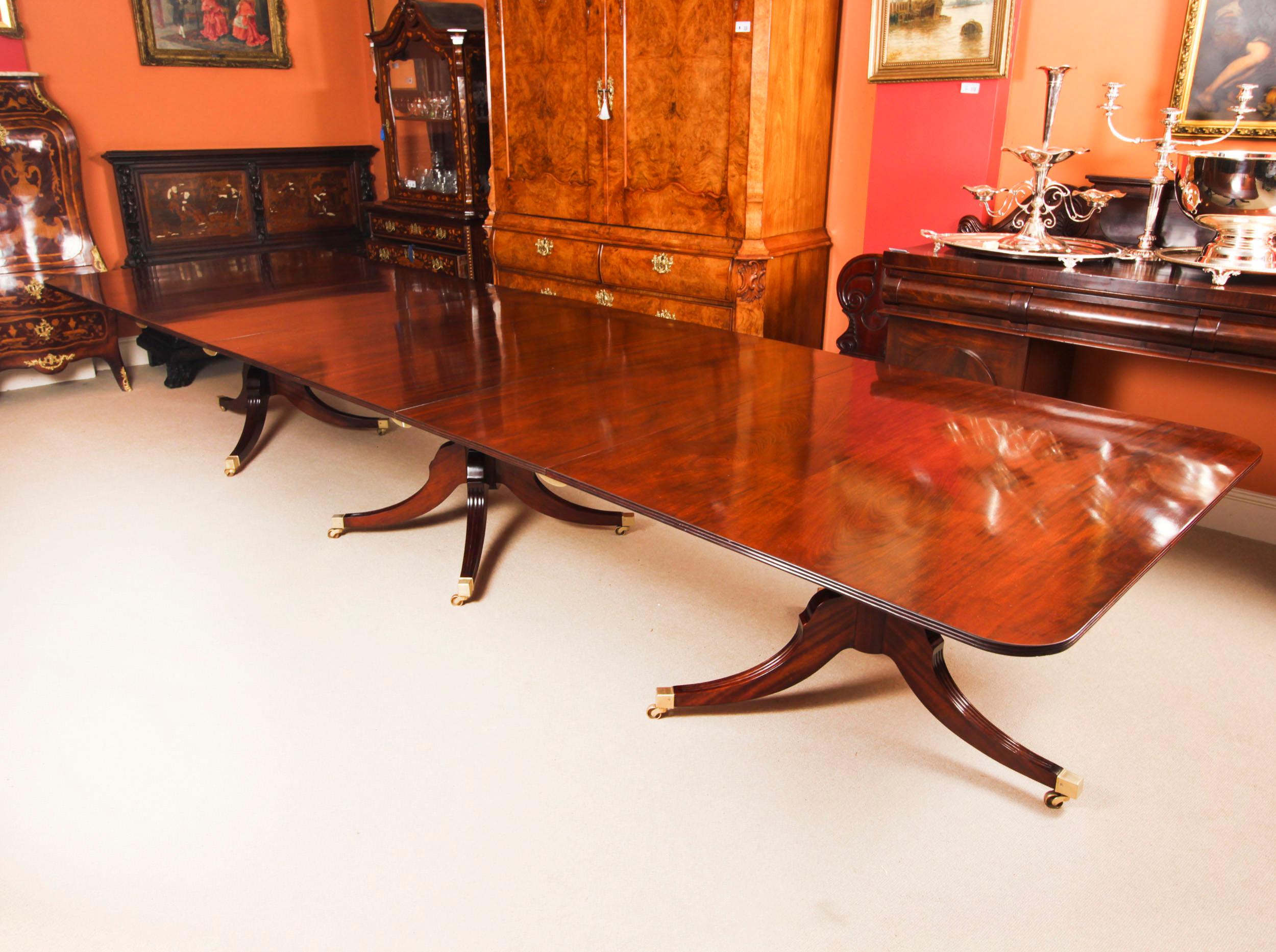 Antique 14ft Flame Mahogany Regency Revival Triple Pillar Dining Table 19th C For Sale 10
