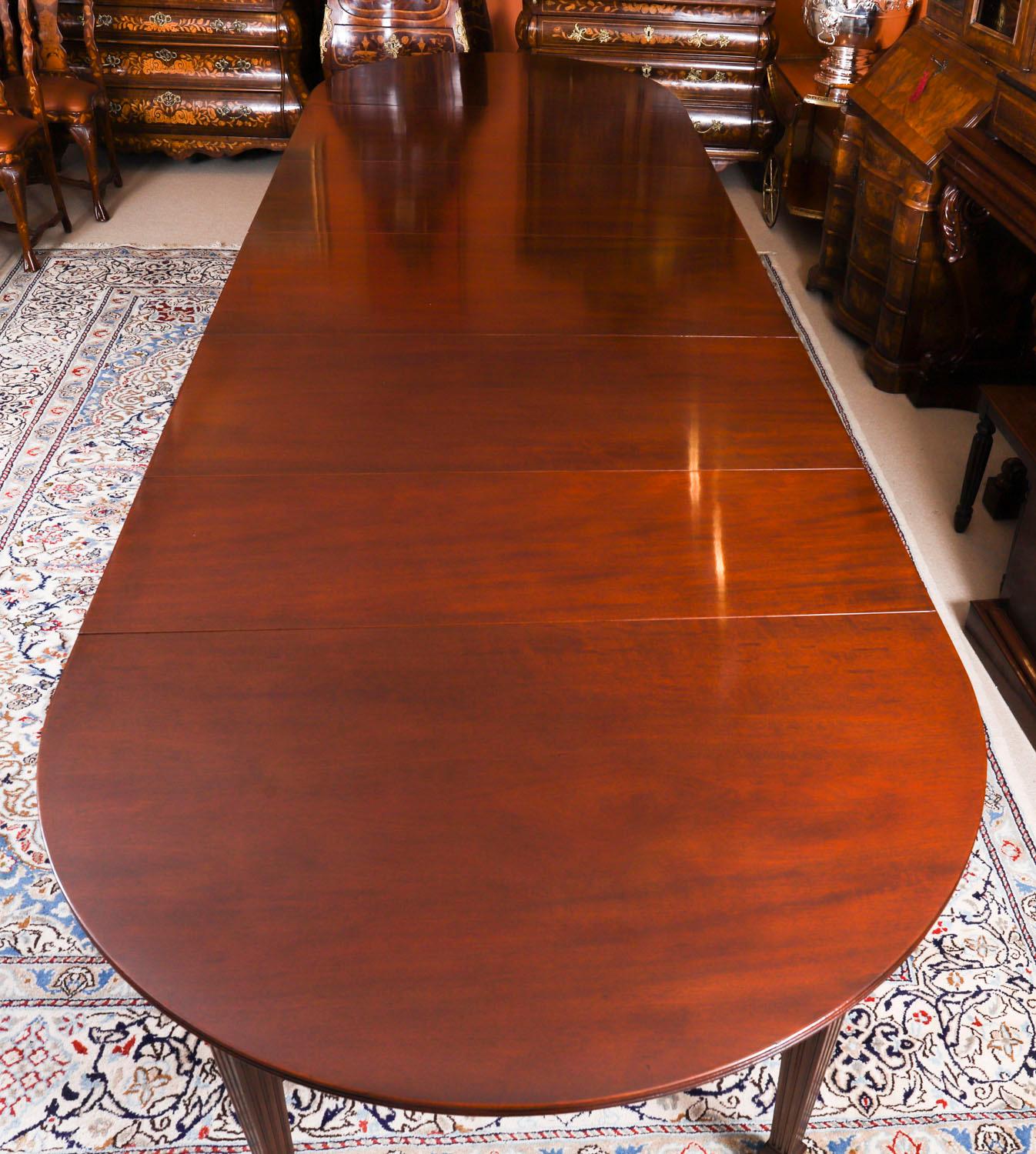 Hand-Crafted Antique 14ft Flame Mahogany Telescopic Extending Dining Table 19th Century For Sale