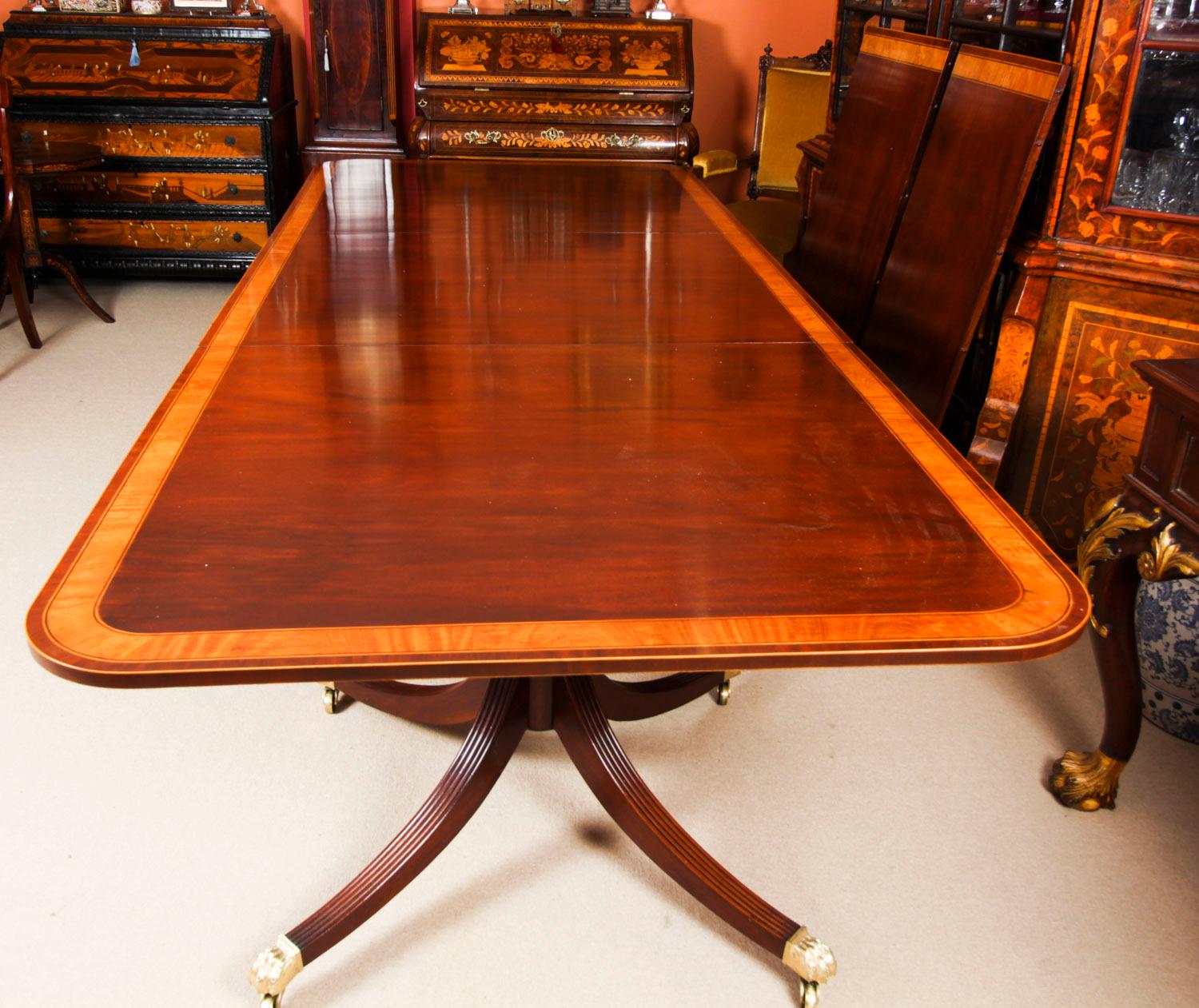 Antique Regency Metamorphic Dining Table and 12 Chairs, 19th Century 3