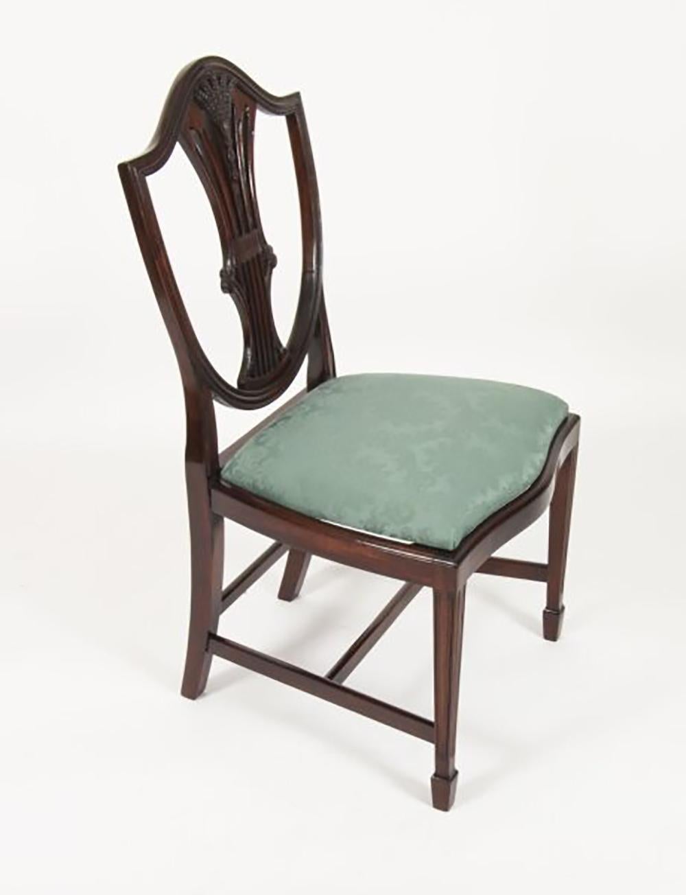 Antiker 14ft Regency Revival Dreifach-Sessel-Esstisch mit Säulen und 14 Stühlen, 19. Jahrhundert im Angebot 12
