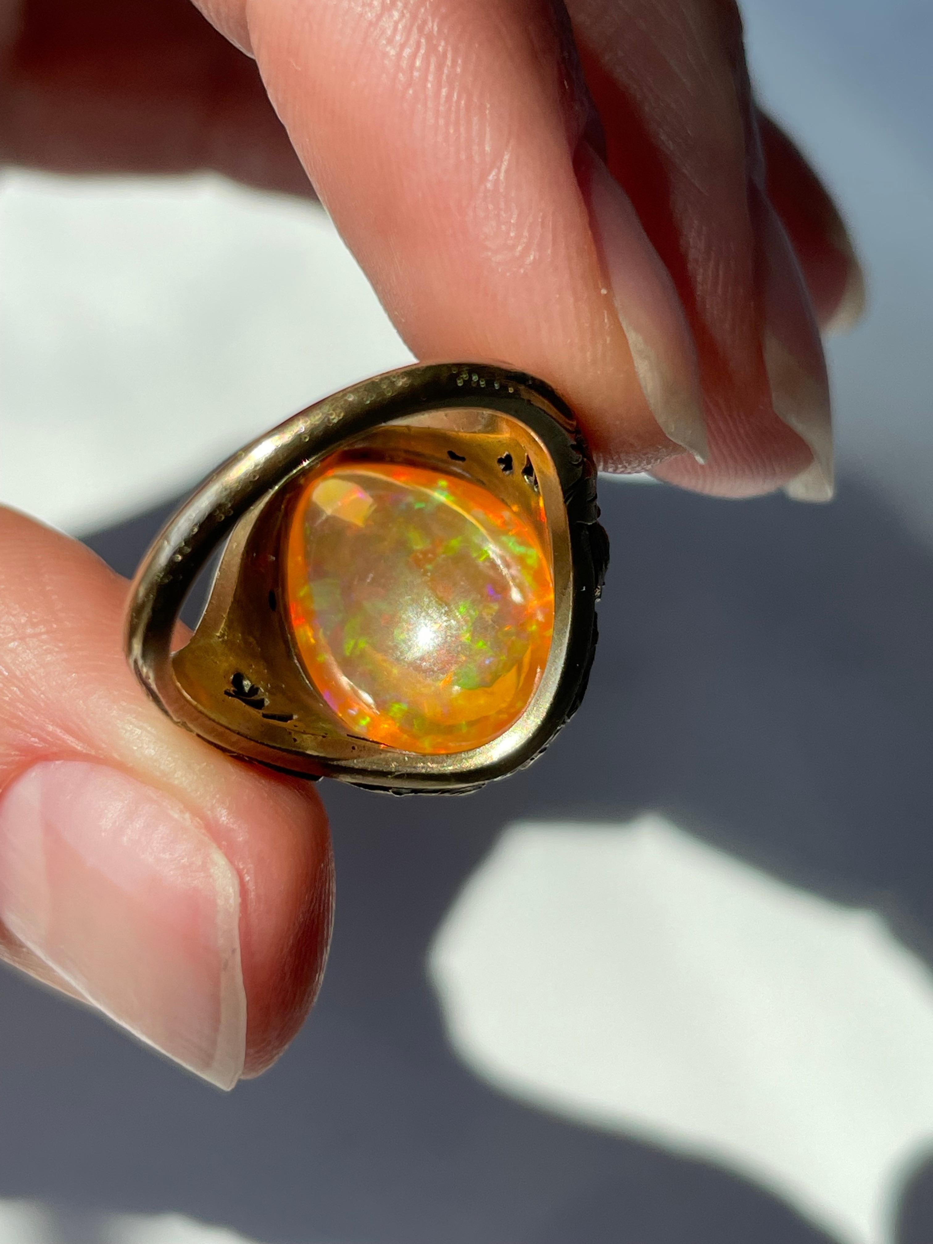 intaglio opal