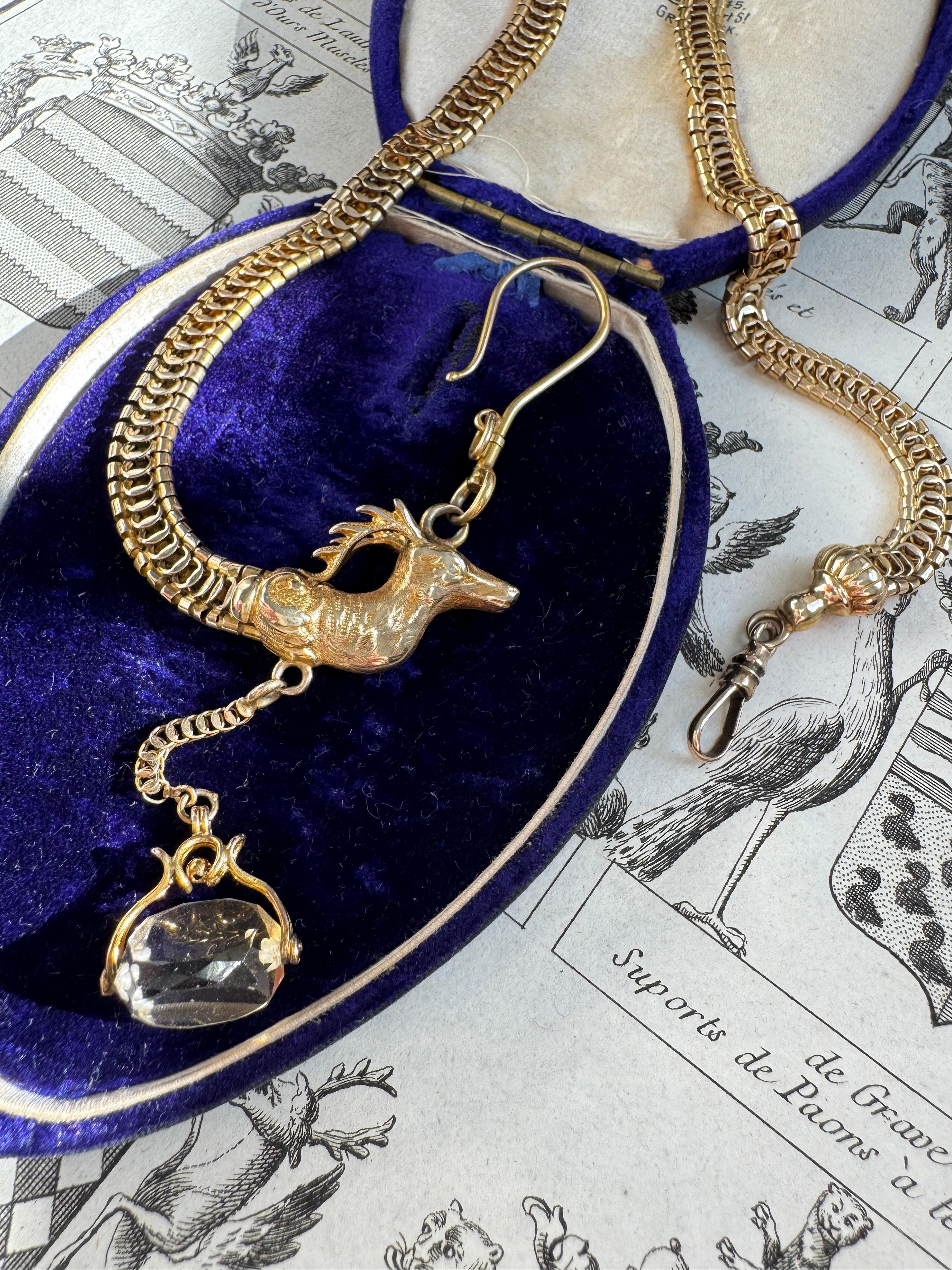 Antica catena per orologio e portachiavi a maglia fantasia 14K con testa di cervo e cervo d'alce In condizioni buone in vendita a Hummelstown, PA