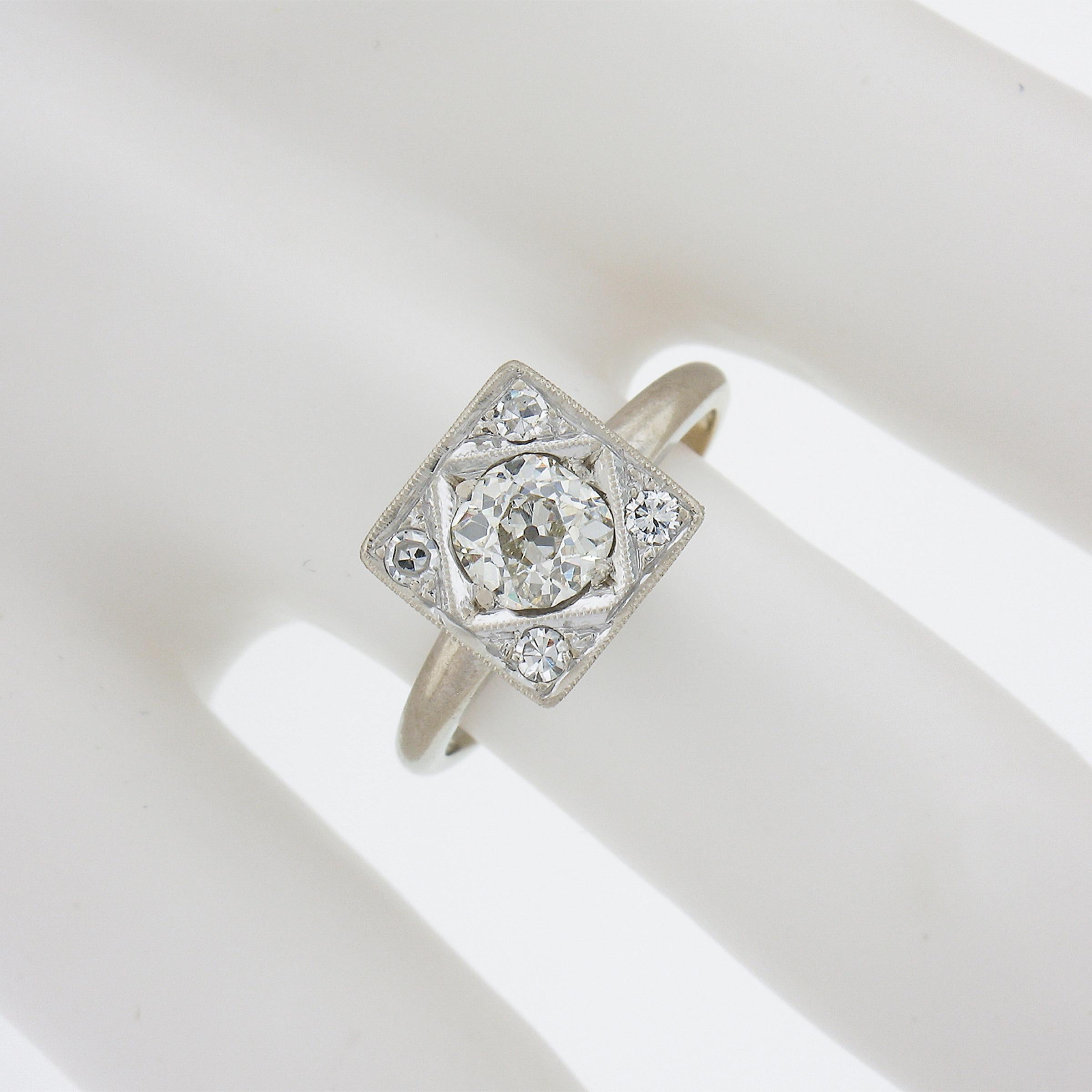 Antiker 14k Gold Verlobungsring mit handgraviertem Blumenmuster,87 Karat Diamant im Altschliff im Zustand „Gut“ im Angebot in Montclair, NJ