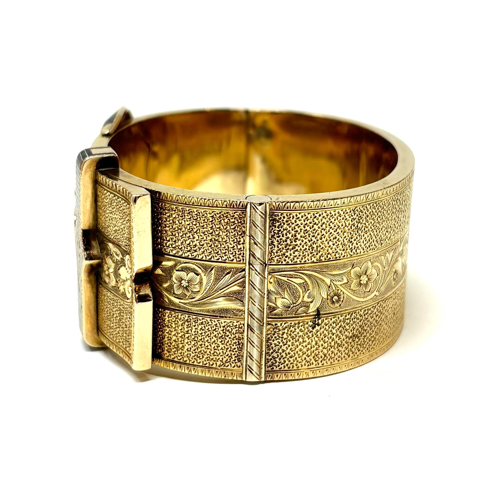 Bracelet ancien en or 14K et émail, Circa 1860-1880 Bon état - En vente à New Orleans, LA