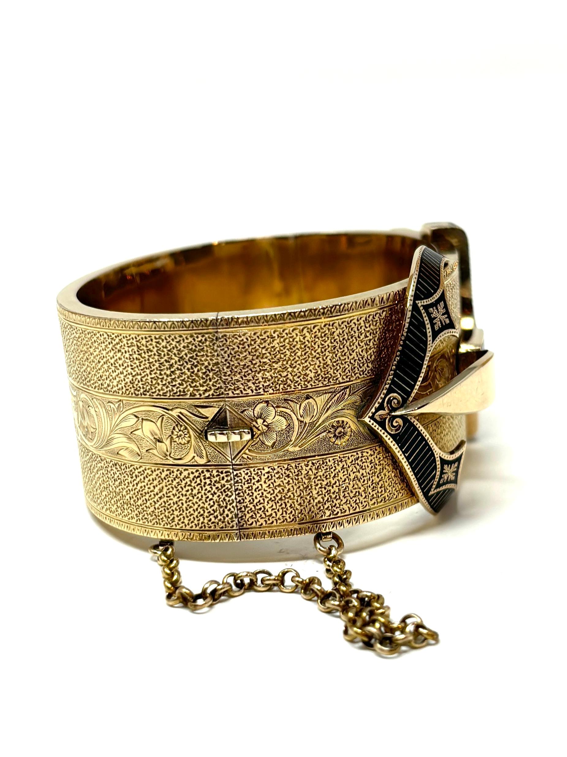 Bracelet ancien en or 14K et émail, Circa 1860-1880 en vente 2