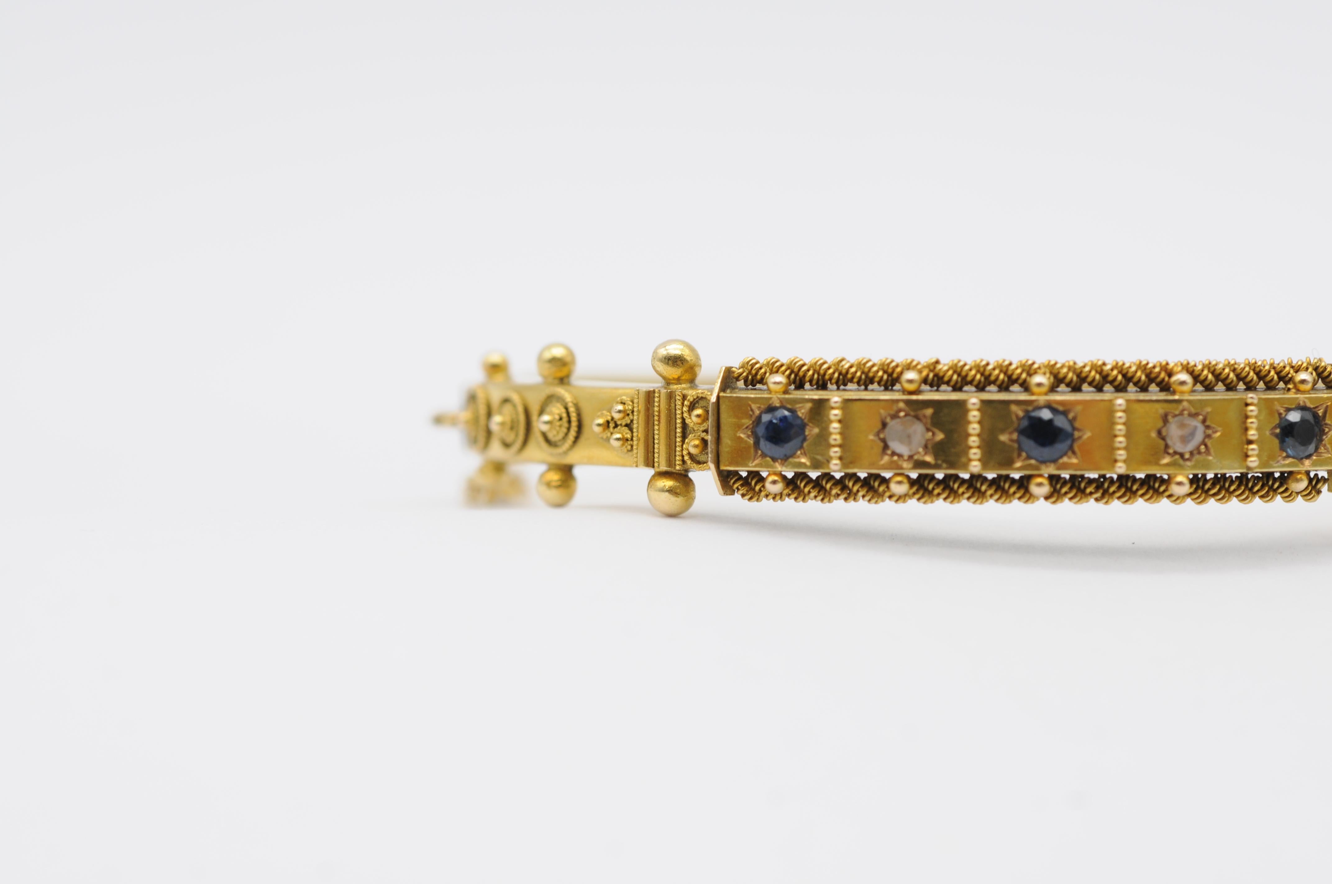 Mouvement esthétique Bracelet ancien en or 14 carats avec diamants et saphirs taille ancienne, fermoir de sécurité en vente