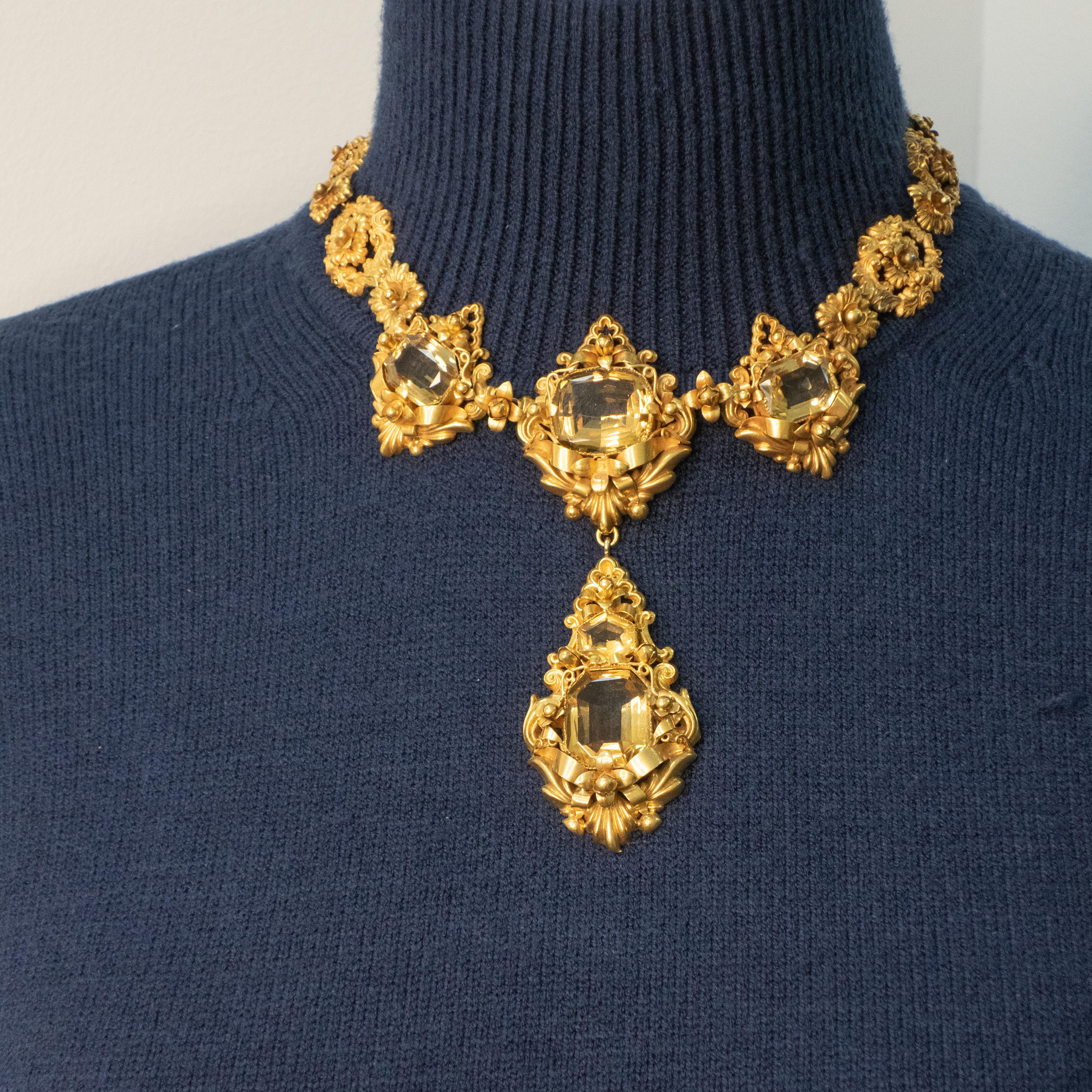 Vittoriano Antico set di orecchini e anelli con pendente Citrino in oro 14K in vendita