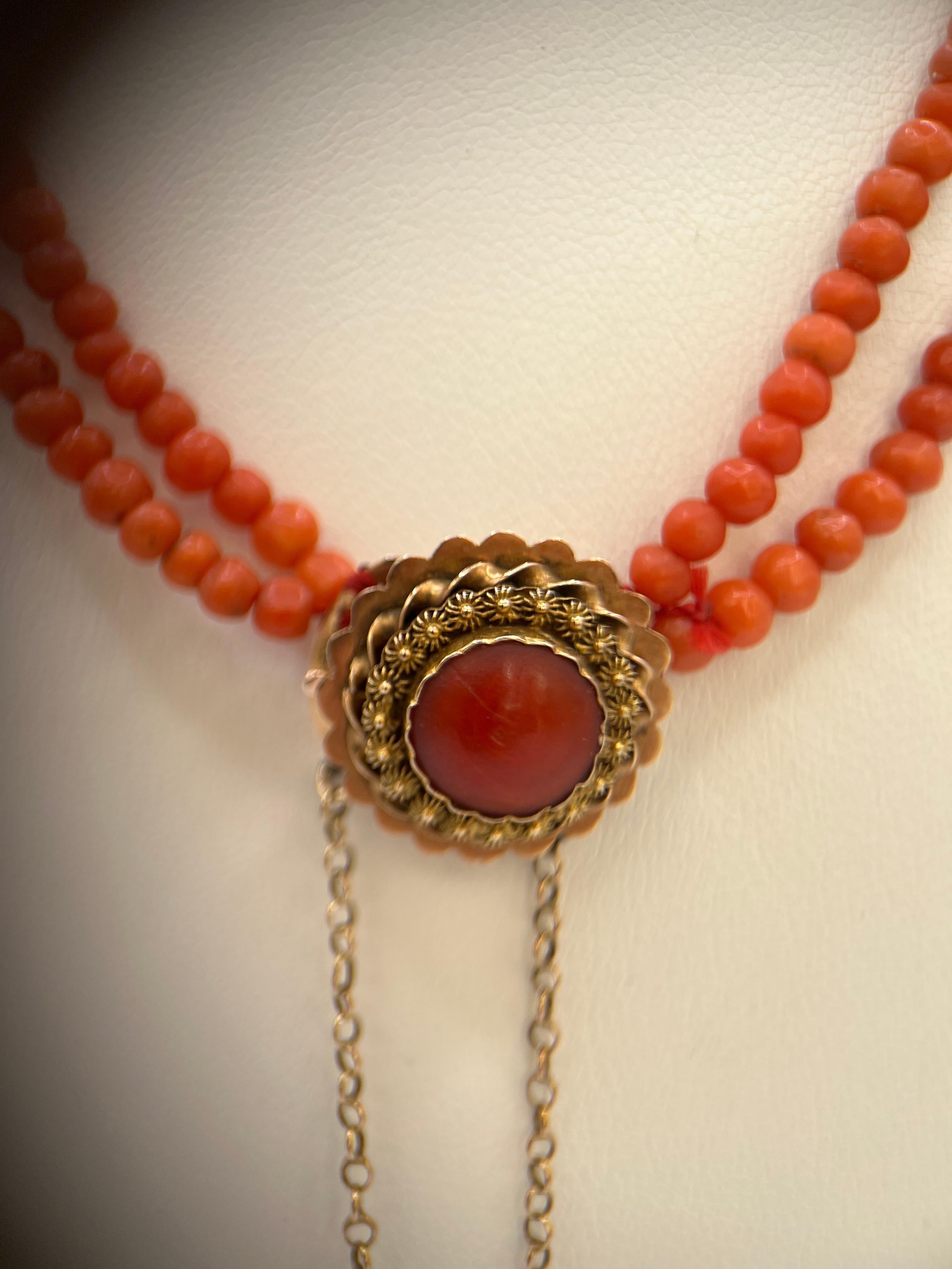 Antique 14k Gold Coral Beaded Necklace For Sale 2