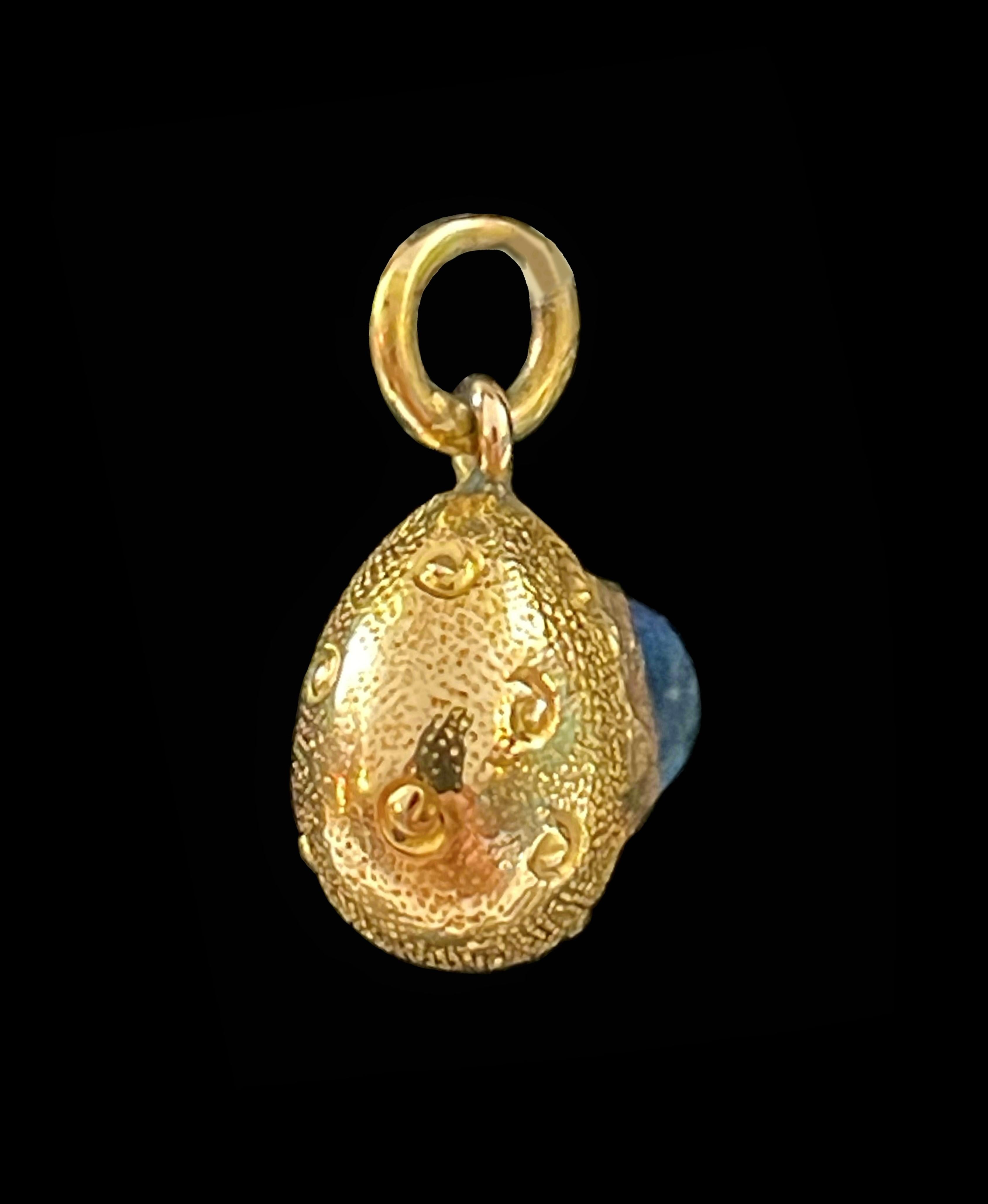 Antique 14K Gold & Cornflower Blue Sapphire Egg Pendant - Early 20th Century For Sale 2