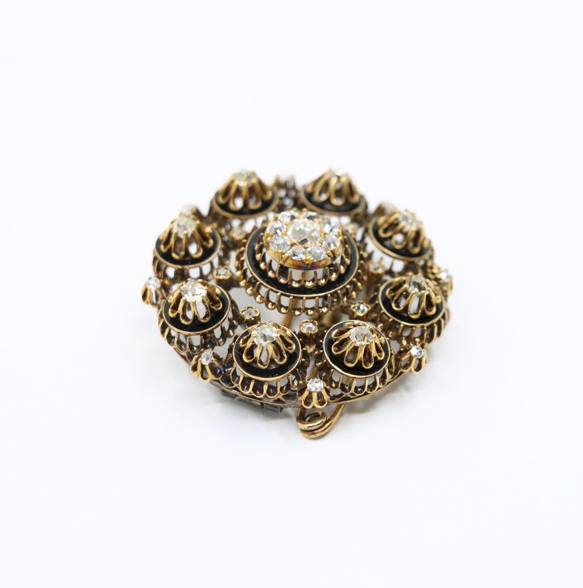 Broche antiguo de oro de 14 quilates con diamantes en Bueno estado para la venta en Flushing, NY