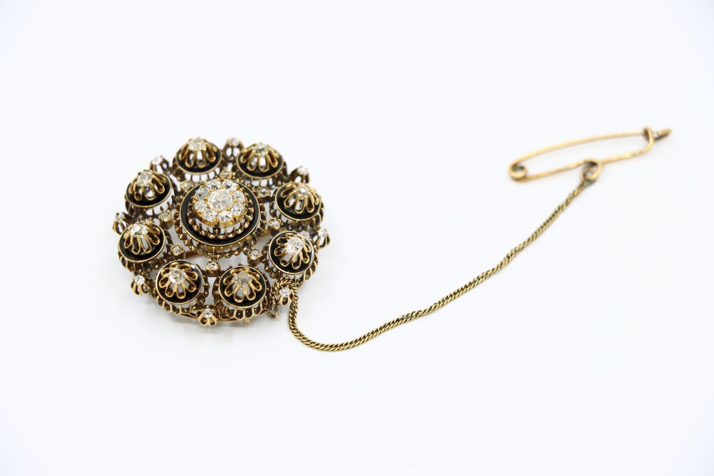Broche antiguo de oro de 14 quilates con diamantes en venta 1