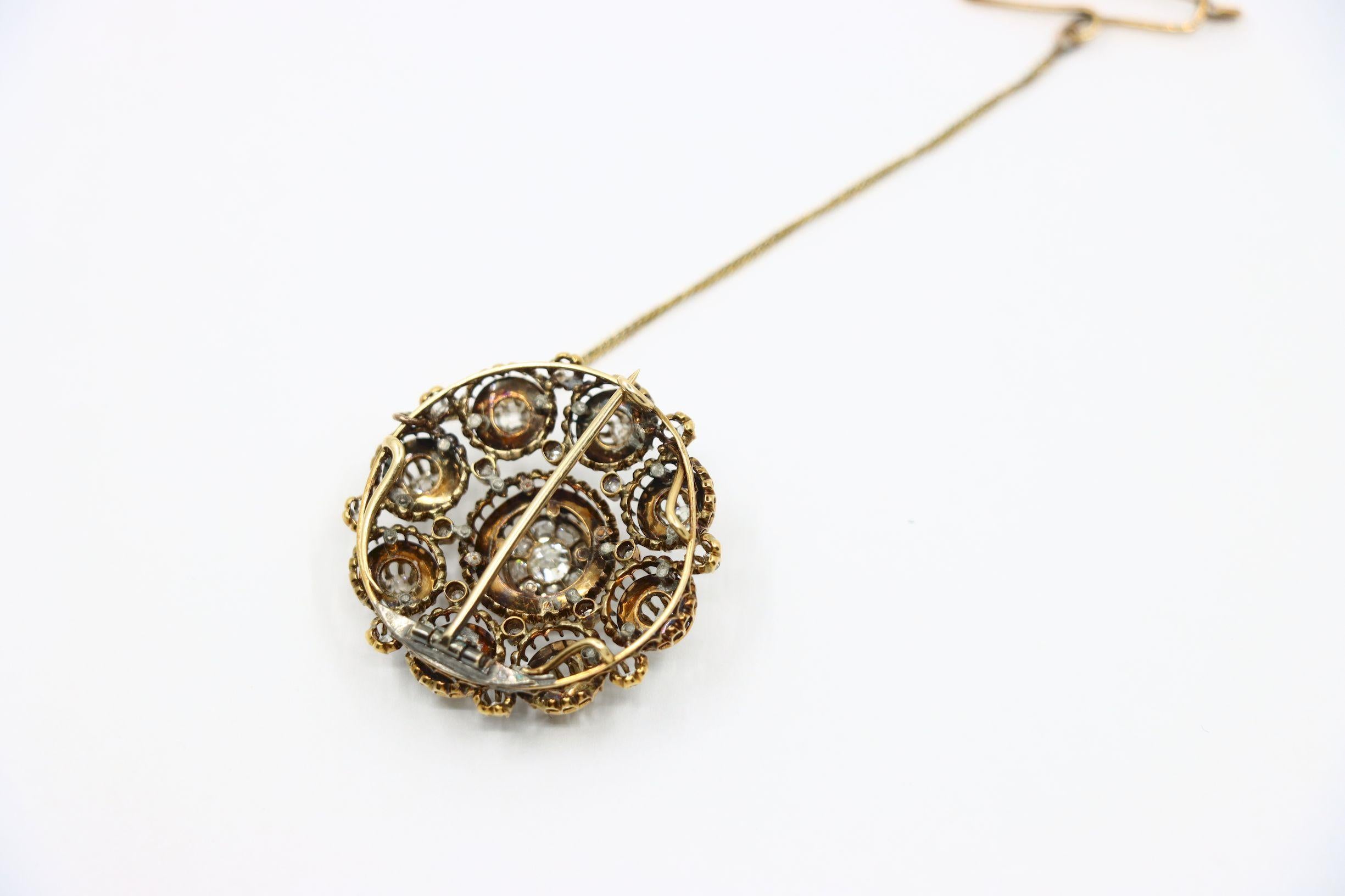 Broche antiguo de oro de 14 quilates con diamantes en venta 2