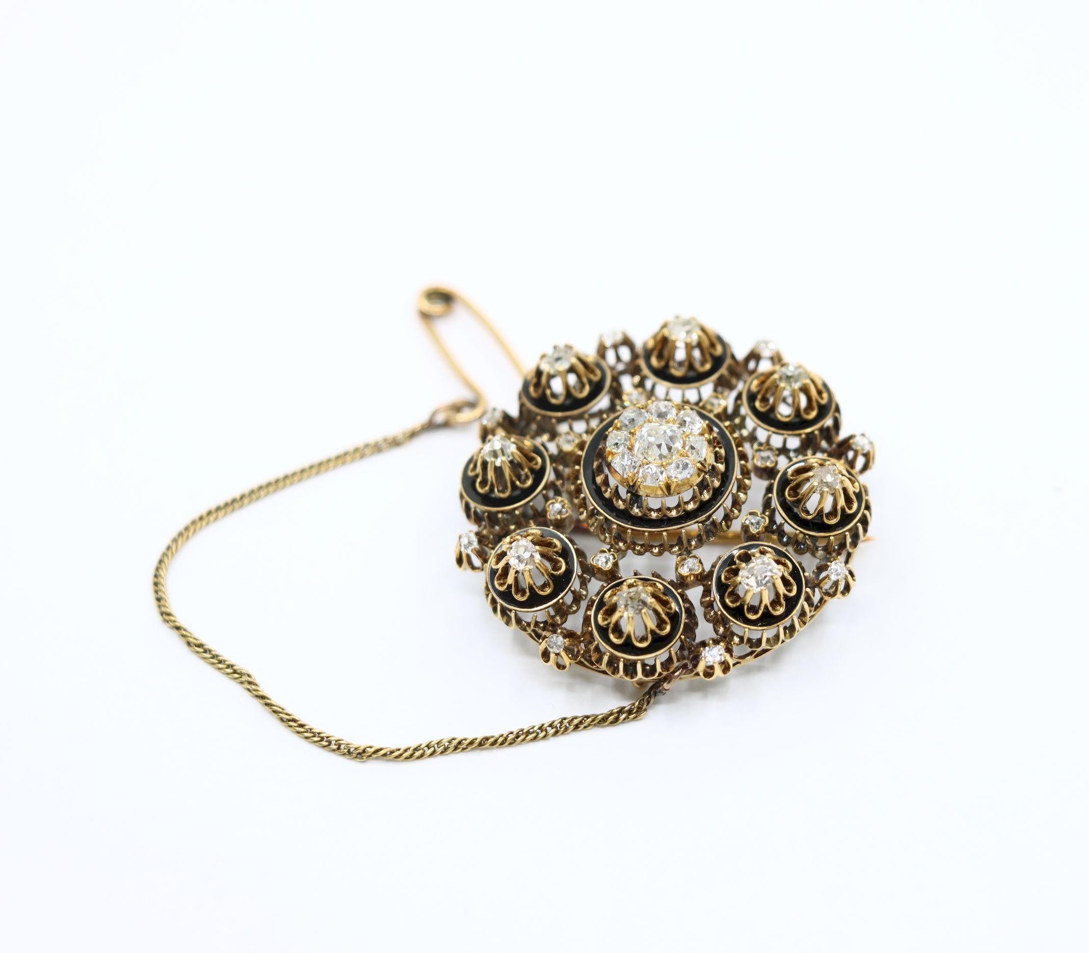 Broche antiguo de oro de 14 quilates con diamantes en venta 4