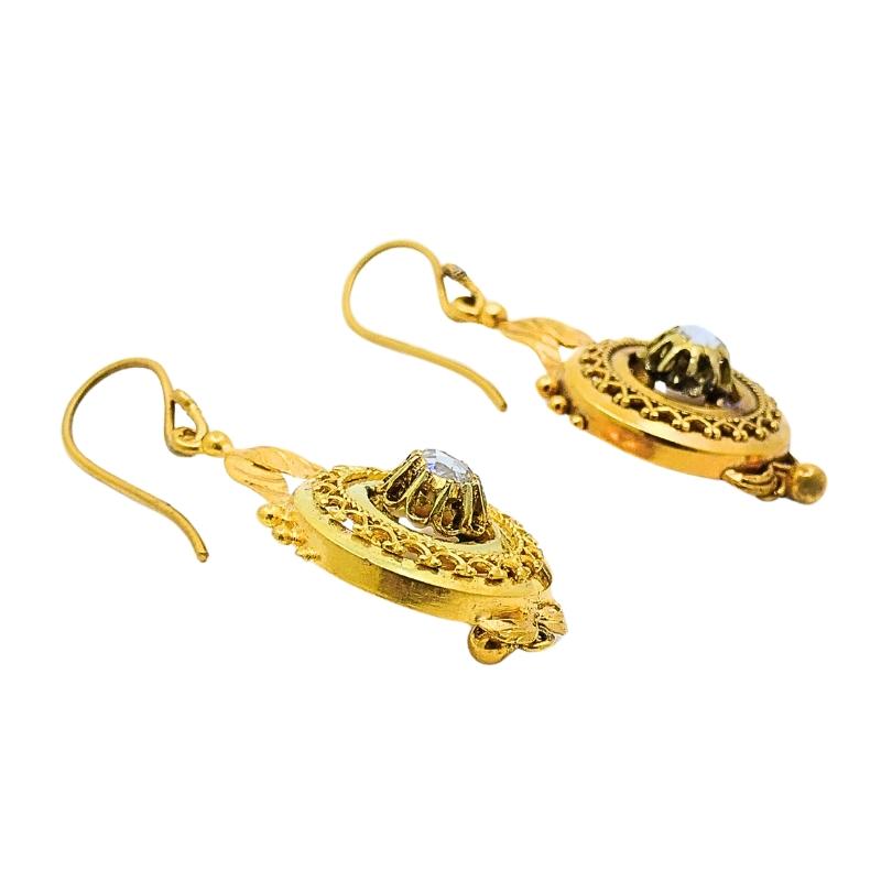 Antiquities Boucles d'oreilles en or 14k Diamant taille rose Bon état - En vente à Beverly Hills, CA