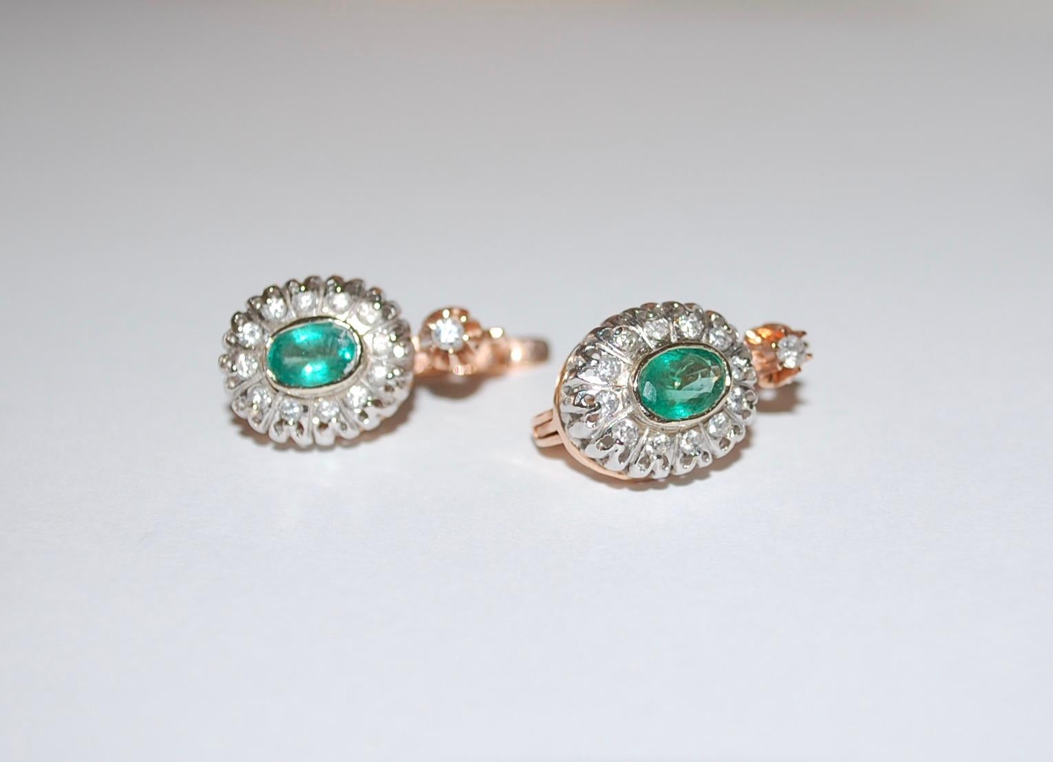 Antique 14K Gold Emerald and Diamond Earrings Ring Set For Sale 4