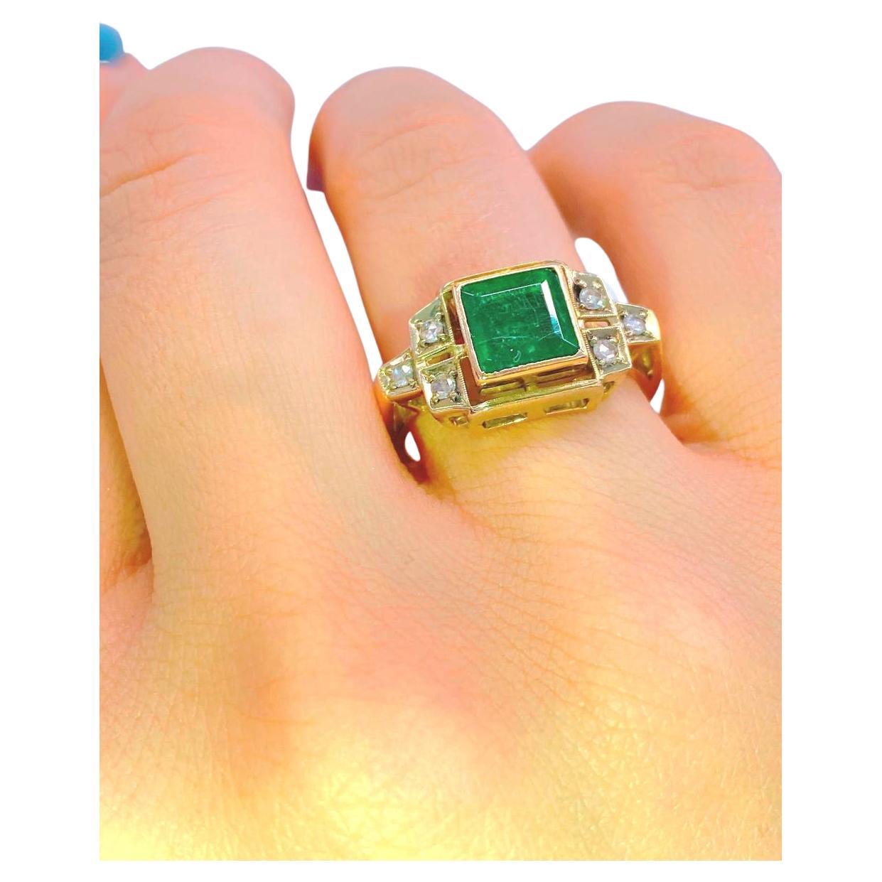 Antiker Art-Déco-Ring mit Smaragd in Gold im Angebot 1