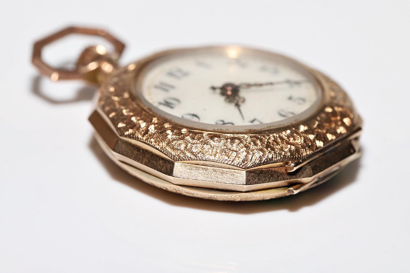 Antike 14k Gold Emaille-Taschenuhr mit verziertem Anhänger (Art nouveau) im Angebot