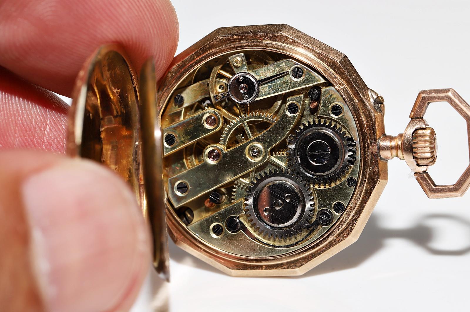 Antike 14k Gold Emaille-Taschenuhr mit verziertem Anhänger im Angebot 3