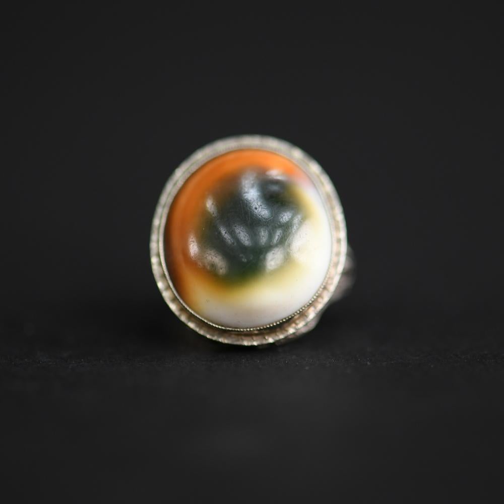 Antique 14-Karat Gold Filigree Eye of Shiva Shell Ring For Sale 2