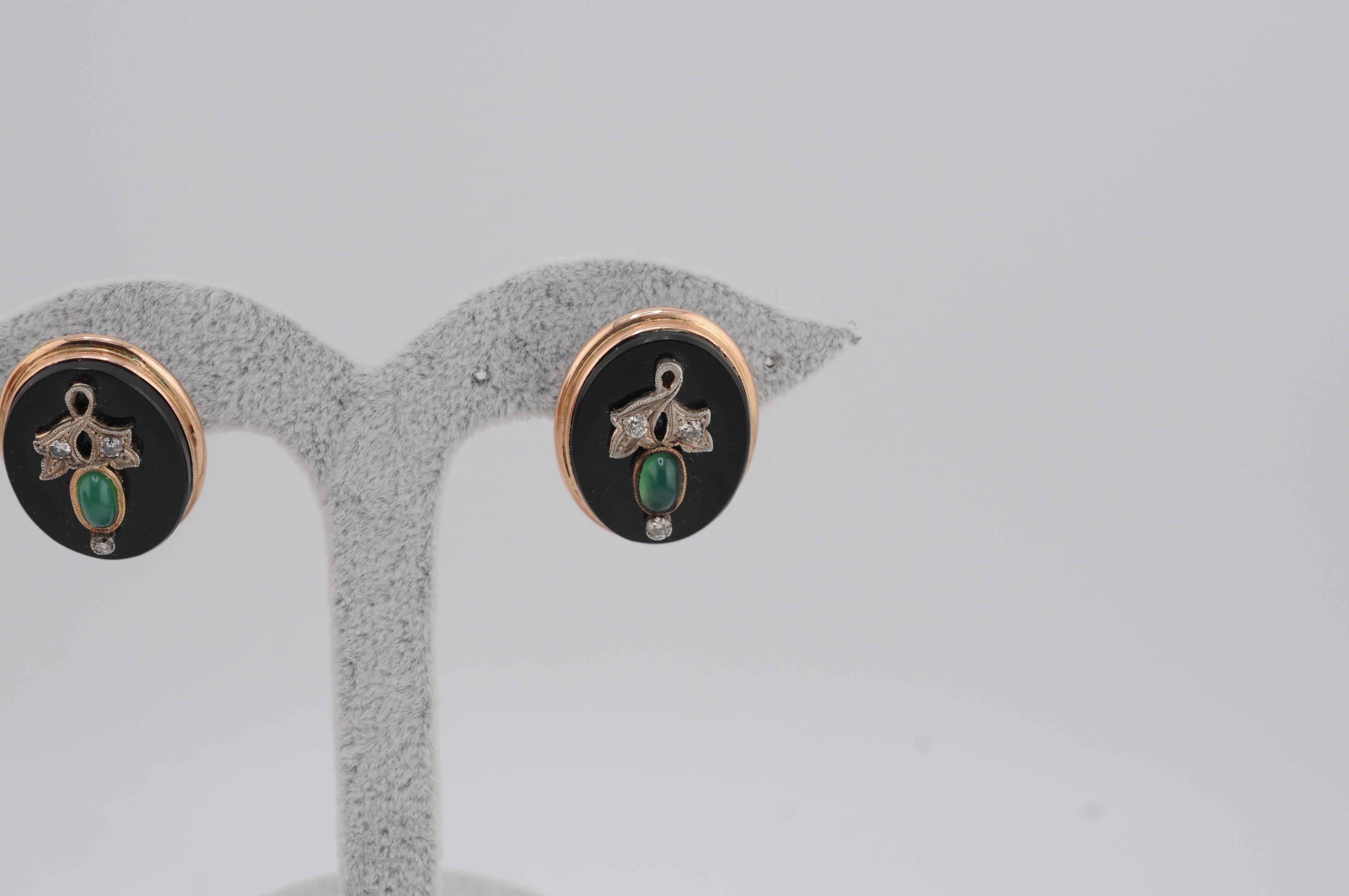 Antichi orecchini floreali in oro 14K con diamanti, onice e smeraldo cabochon in vendita 1