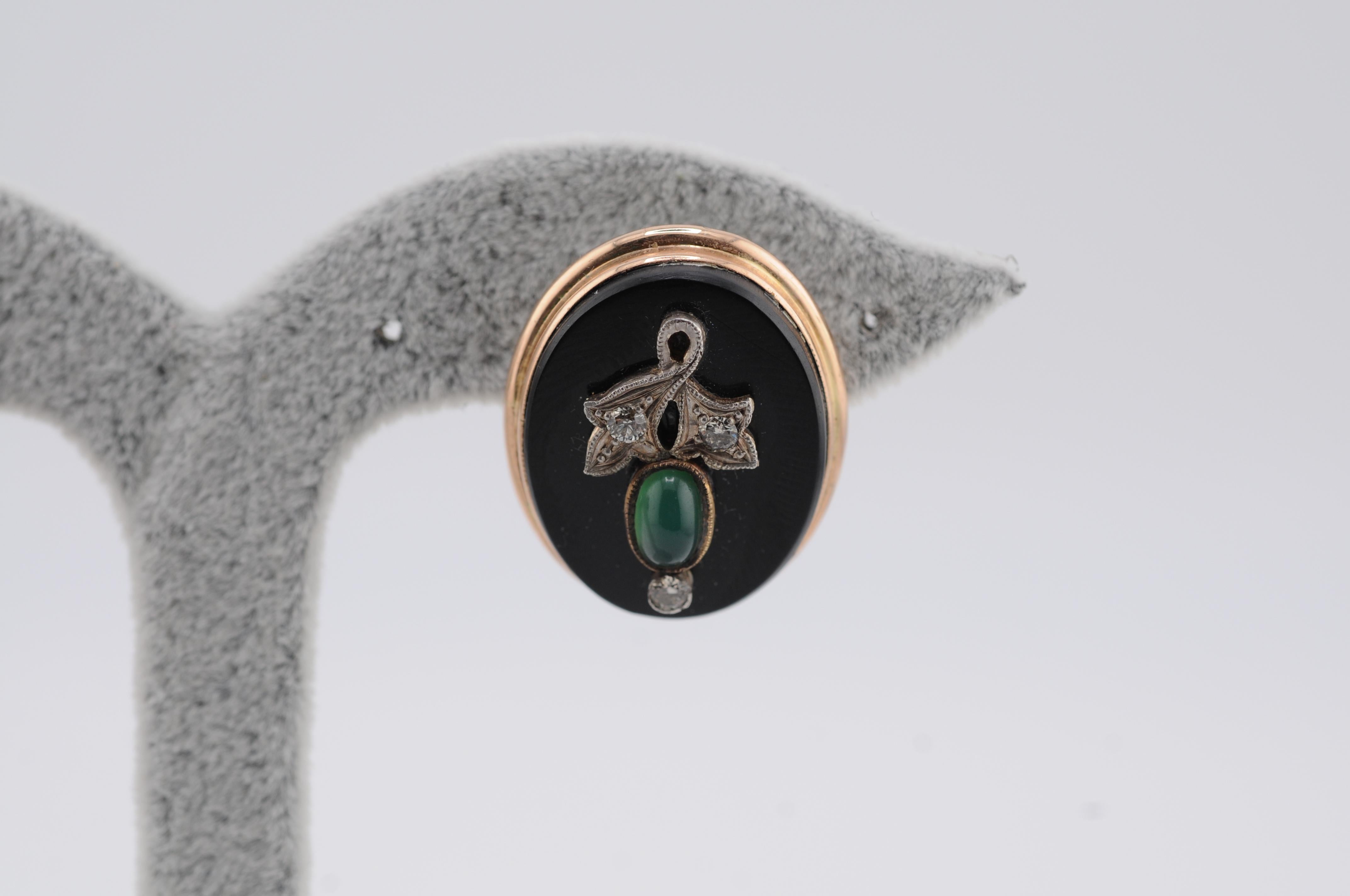 Antichi orecchini floreali in oro 14K con diamanti, onice e smeraldo cabochon in vendita 2