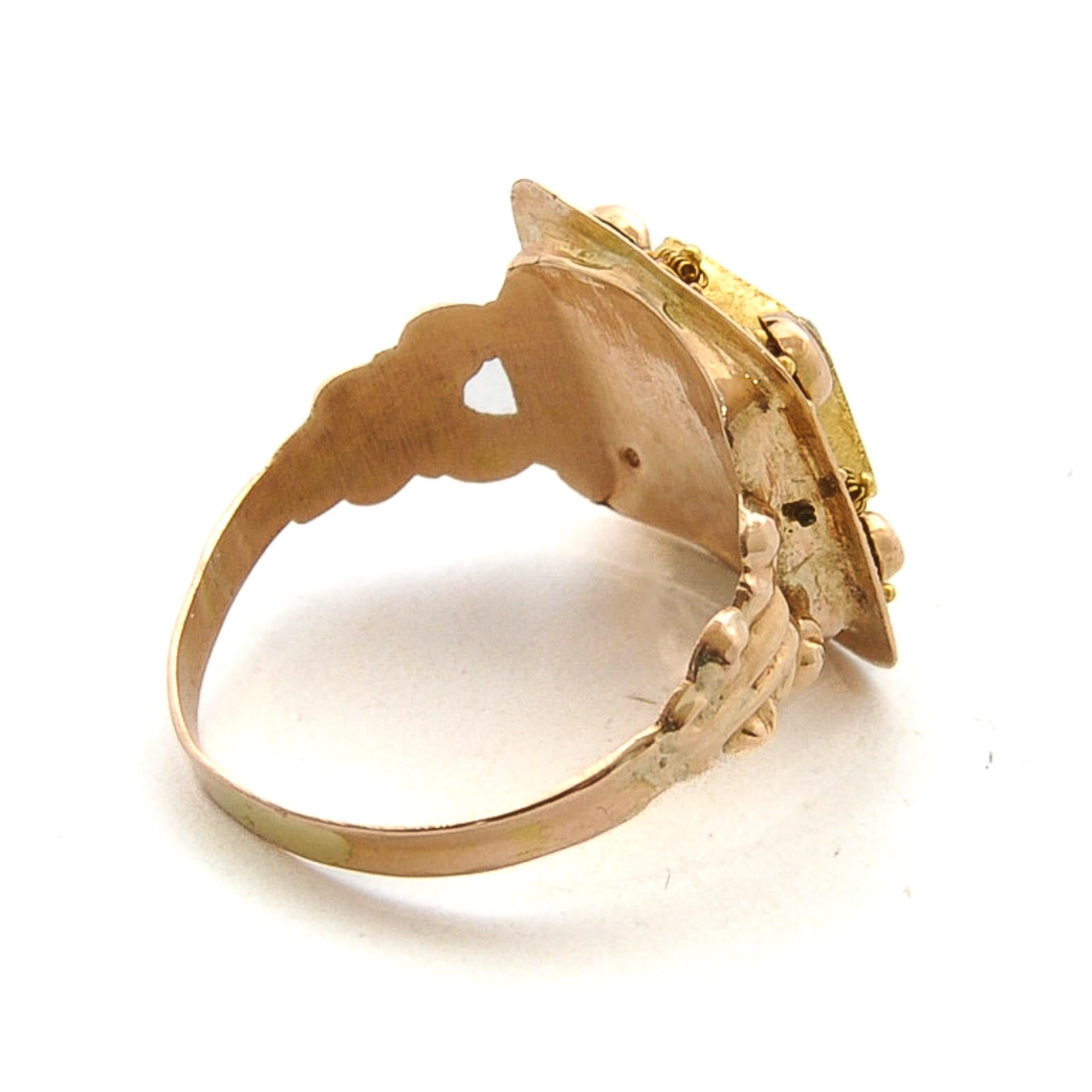 Antique Green Enamel and Seed Pearl 14K Gold Ring For Sale 1