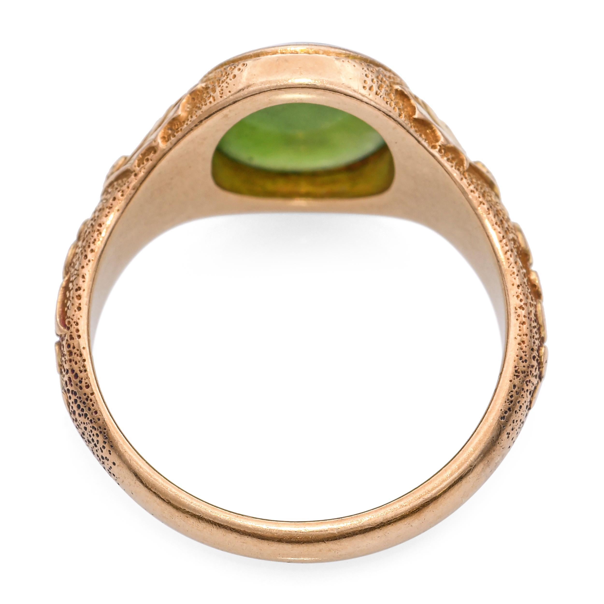 Antique 14k Gold Horse Intaglio Jade Ring In Good Condition For Sale In New York, NY