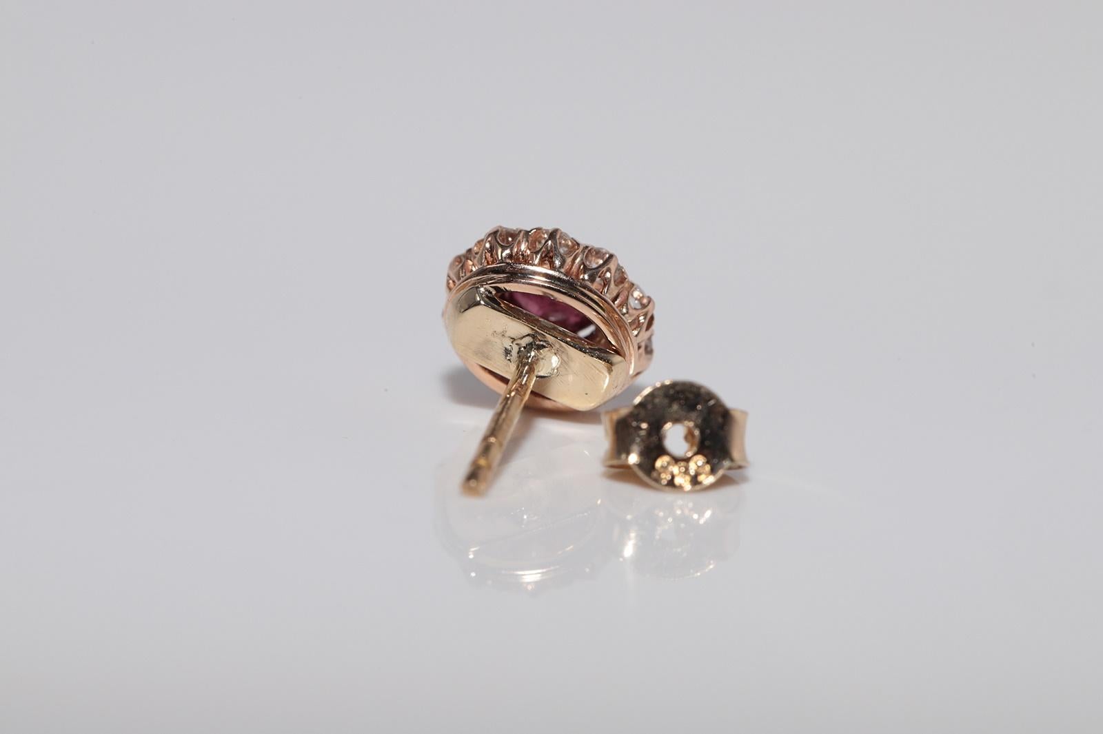 Antique 14k Gold Natural Old Cut Diamond And Cabochon Cut Ruby Stud Earring For Sale 2