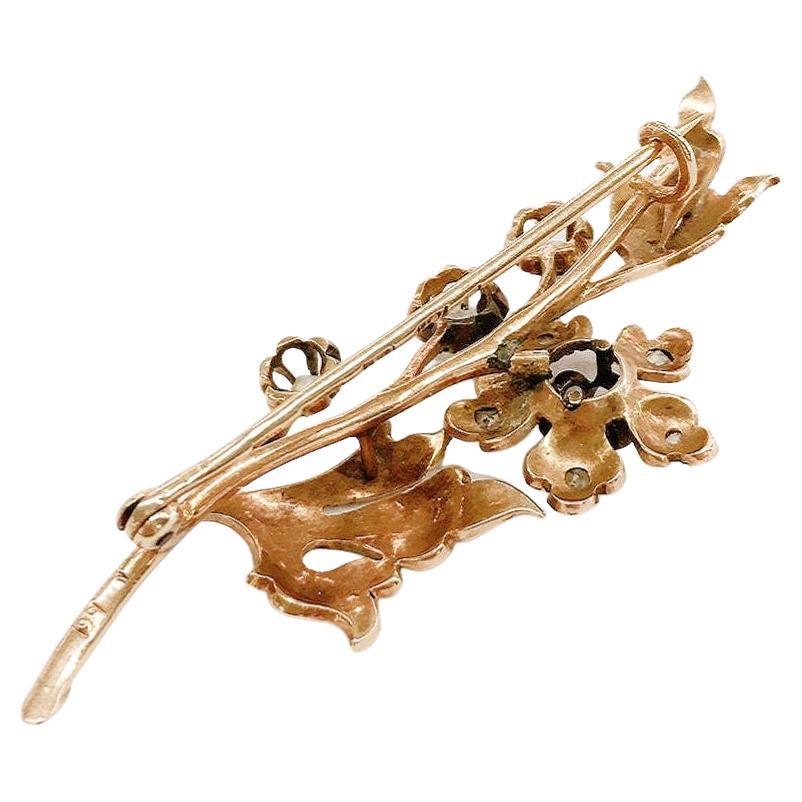 Antique Old Mine Cut Diamond Russian Tremblant Gold Brooch In Good Condition For Sale In Cairo, EG