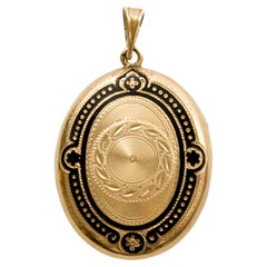 Antique 14K Gold Oval Locket with Niello and Guilloché Decoration, 19th Century