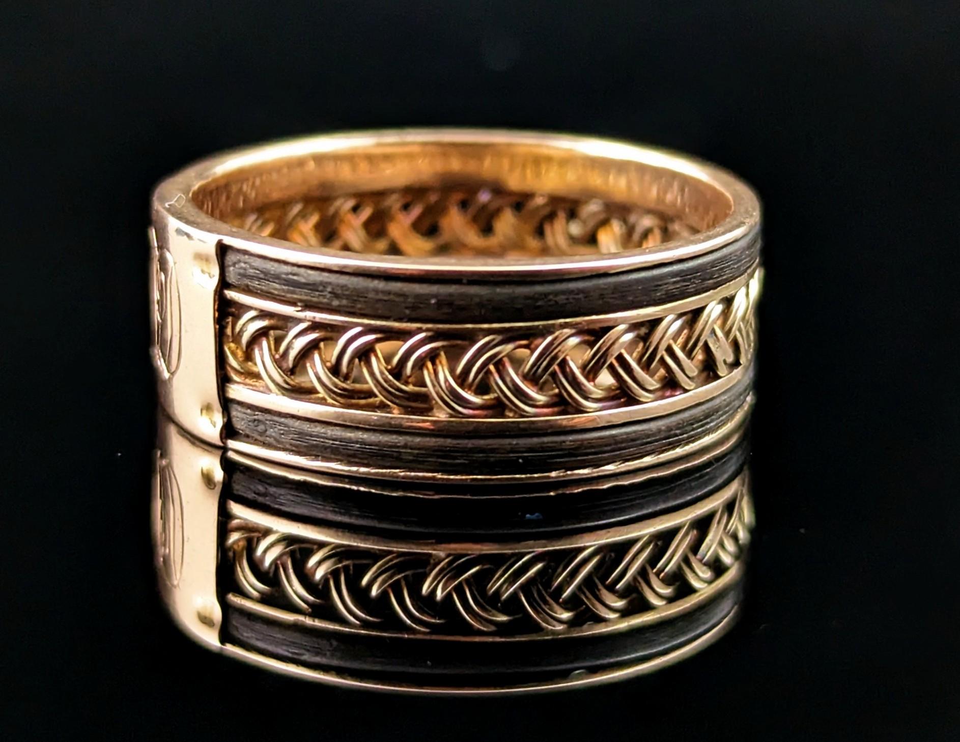 Antiker 14k Gold Plaited Band-Ring, Elefantenhaar, Monogrammiert im Angebot 5